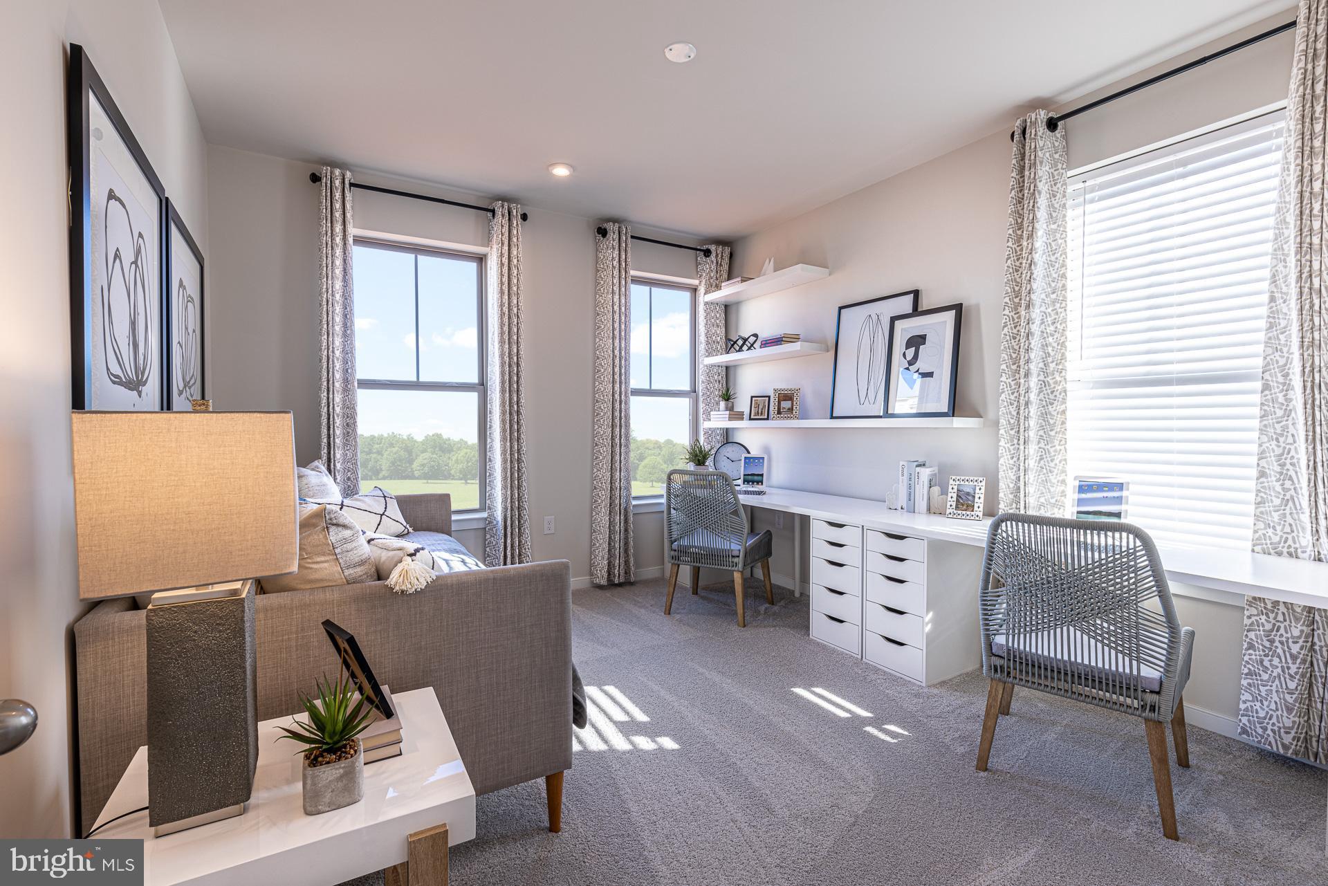 REGAL CHASE - Residential