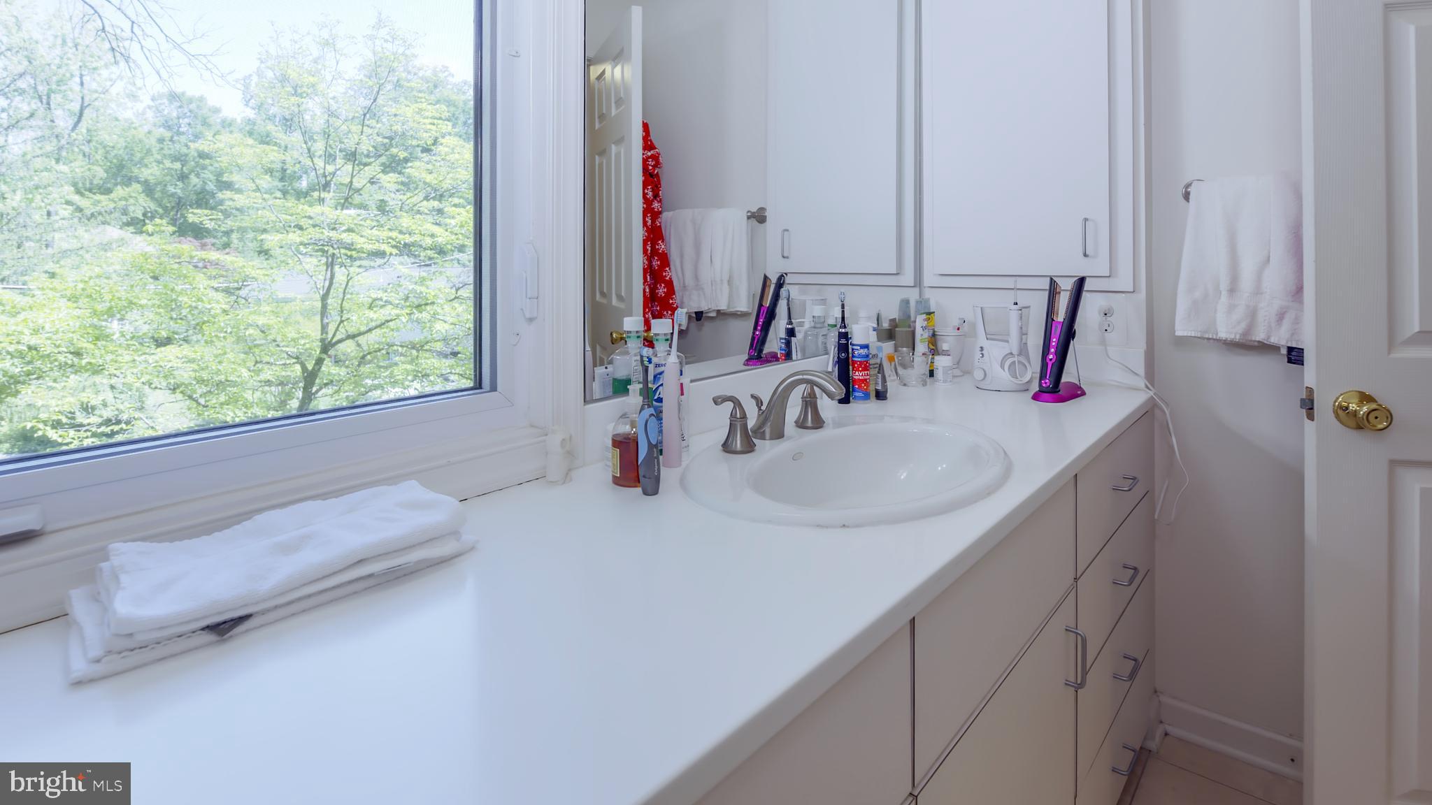 BRADLEY PARK - Residential Lease