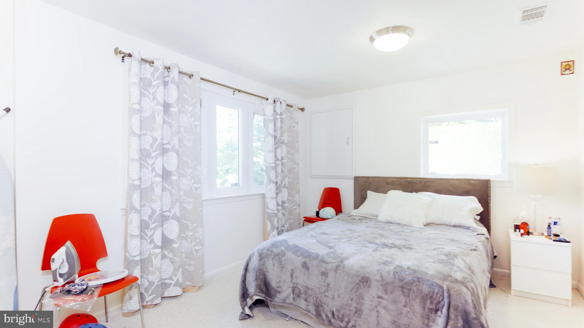 BRADLEY PARK - Residential Lease