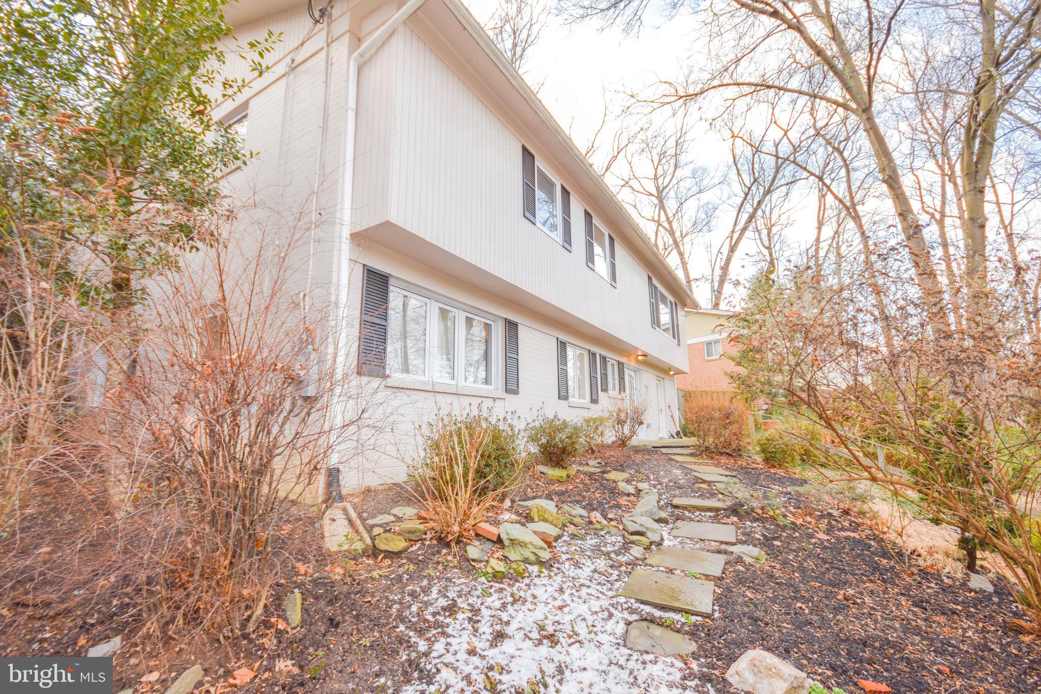 BRADLEY PARK - Residential Lease