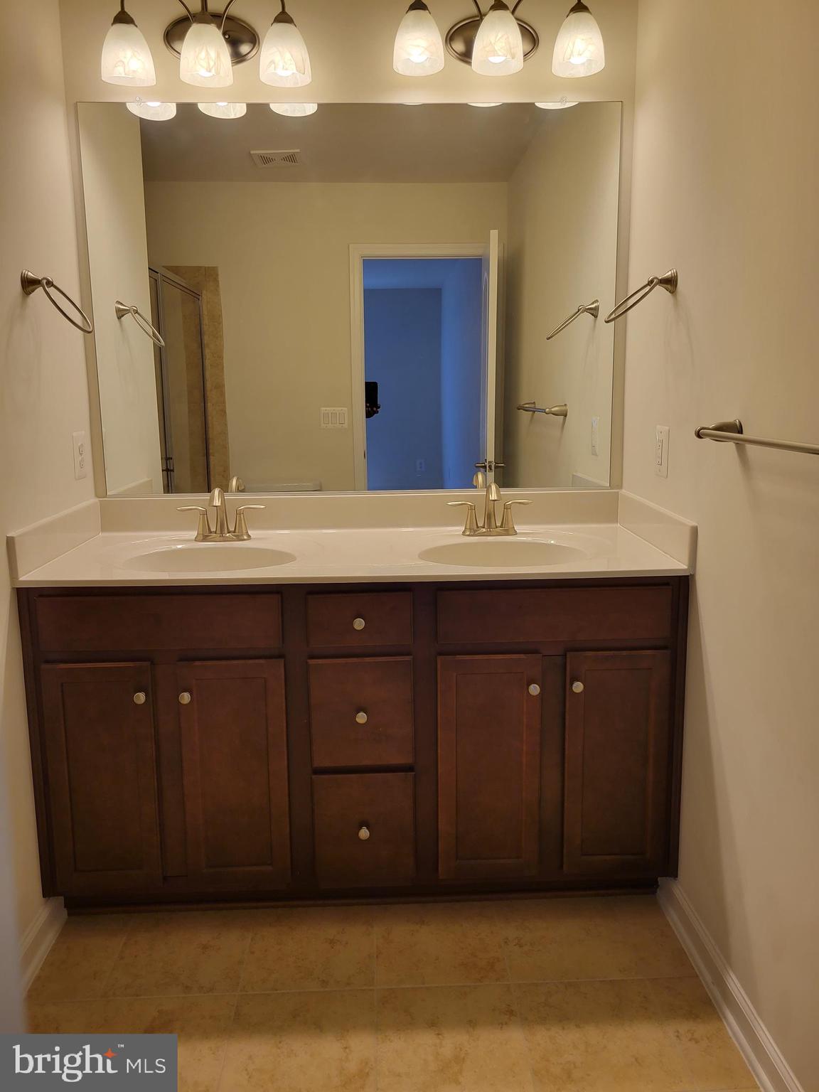 RAPPAHANNOCK LANDING - Residential Lease