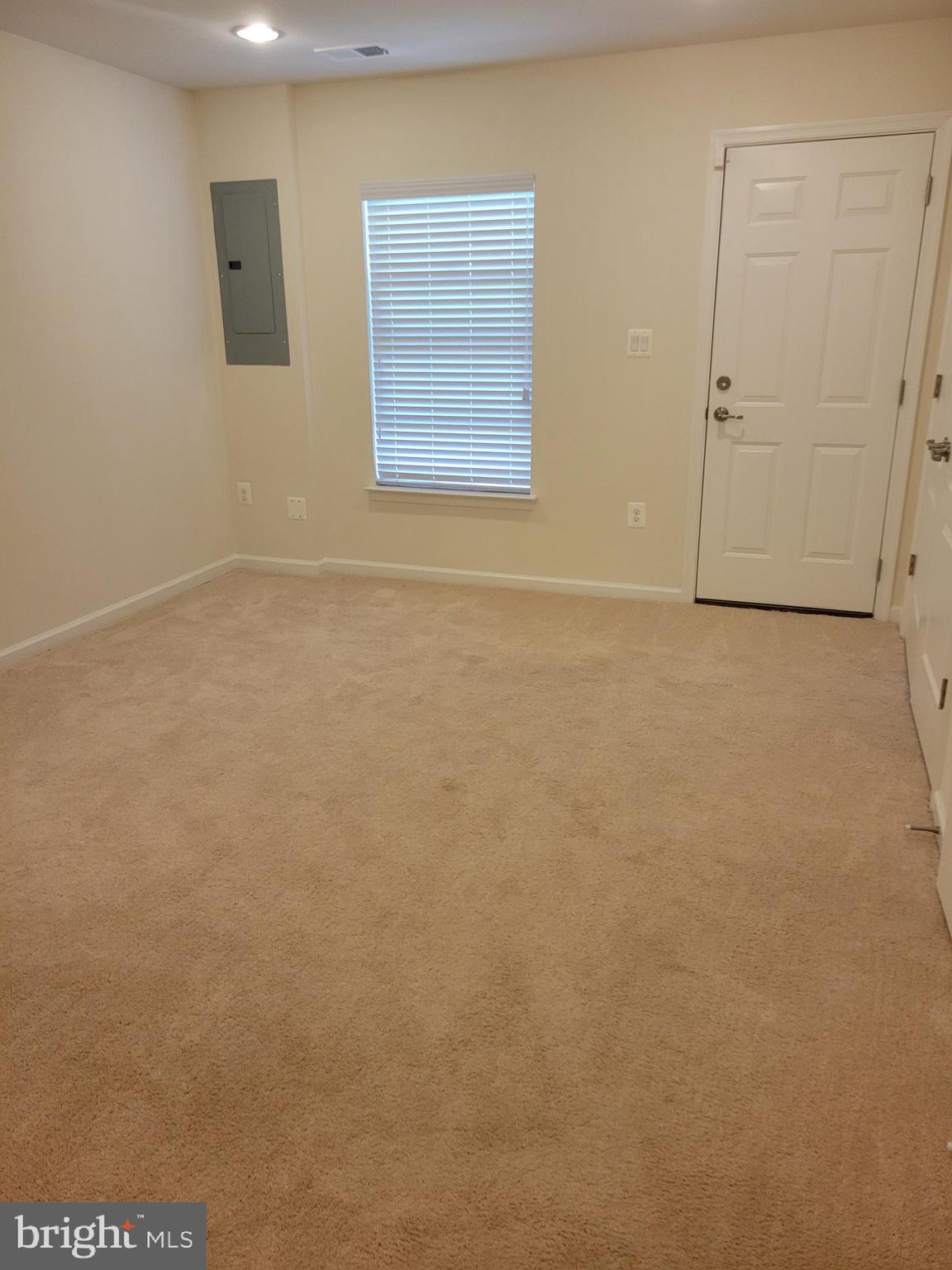 RAPPAHANNOCK LANDING - Residential Lease