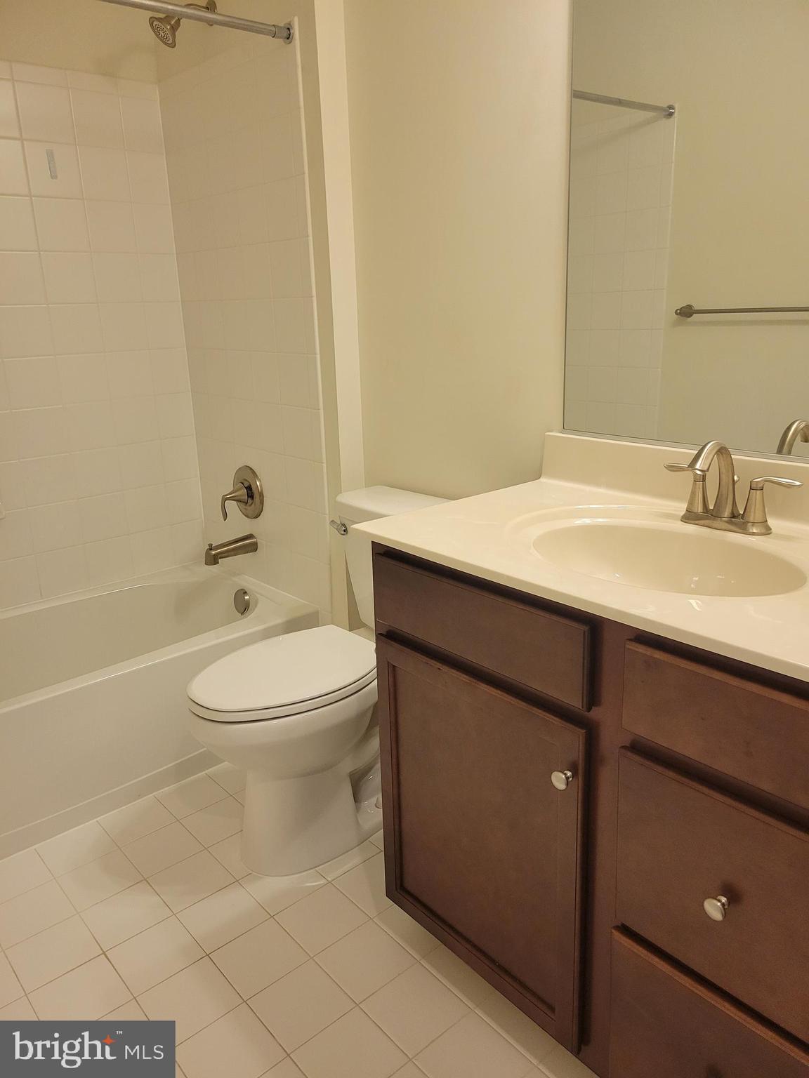 RAPPAHANNOCK LANDING - Residential Lease