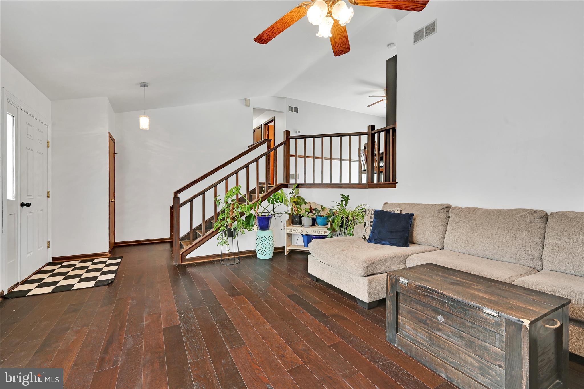 LINCOLN GARDENS - Residential
