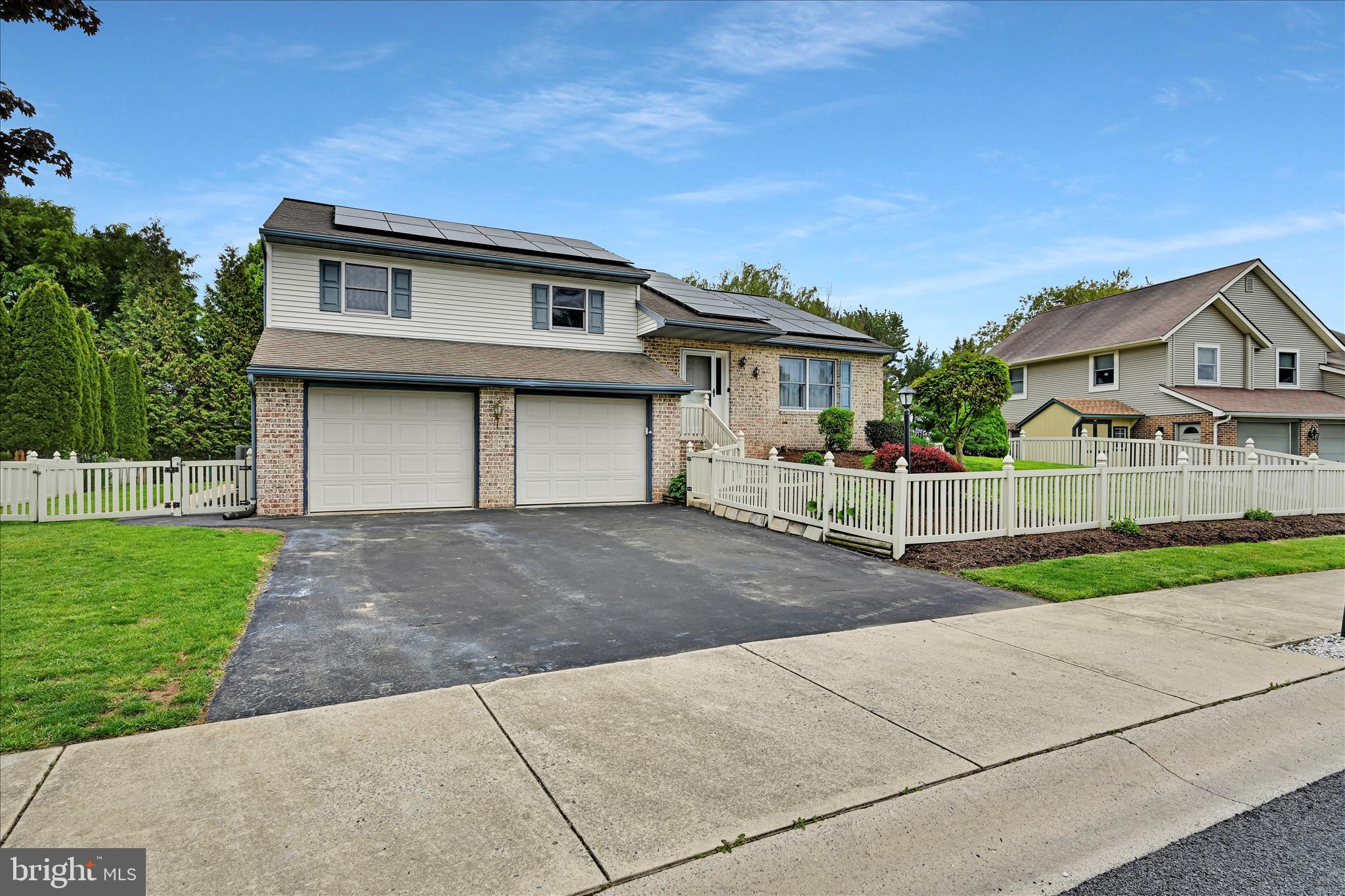 LINCOLN GARDENS - Residential