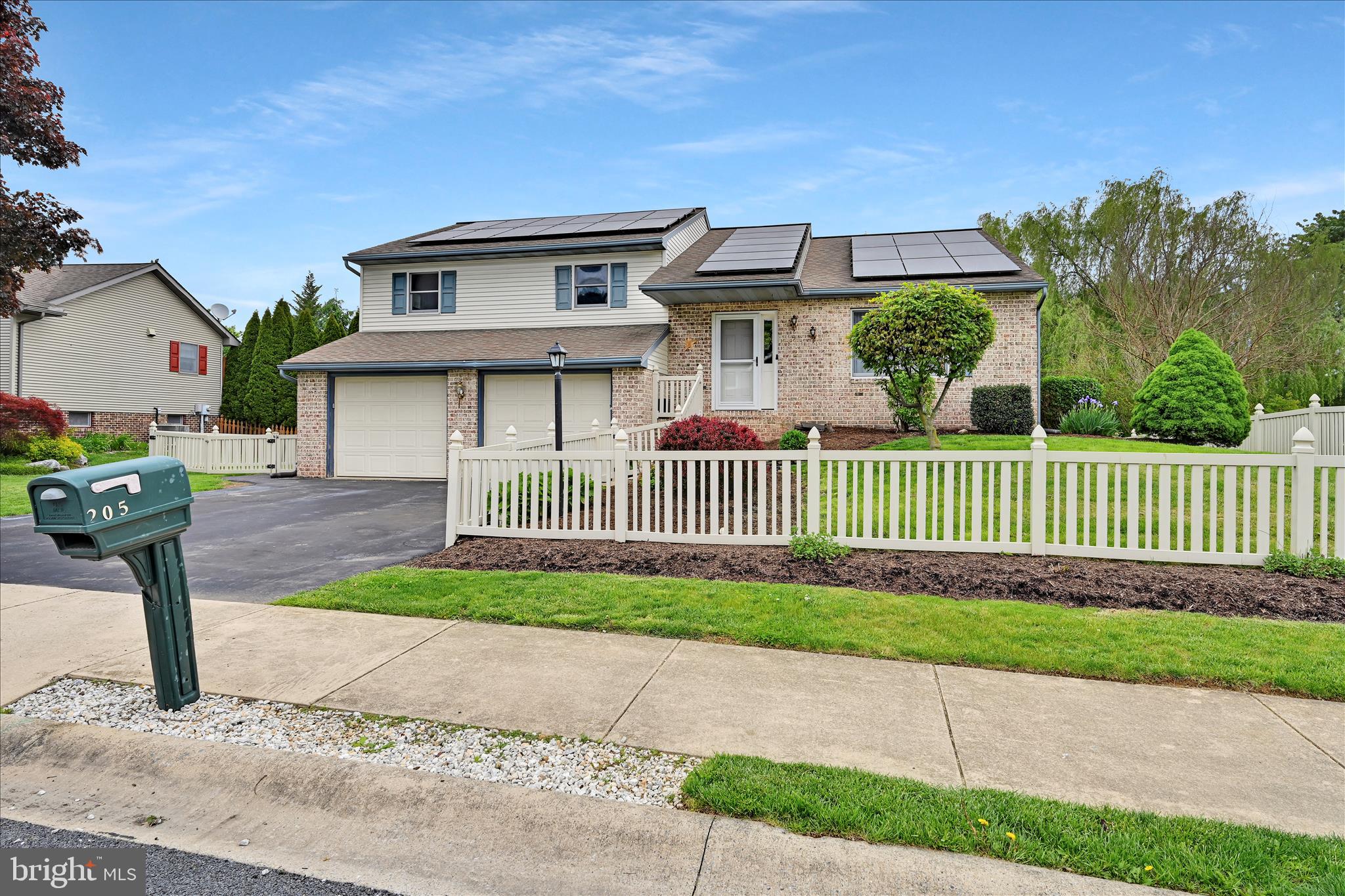 LINCOLN GARDENS - Residential