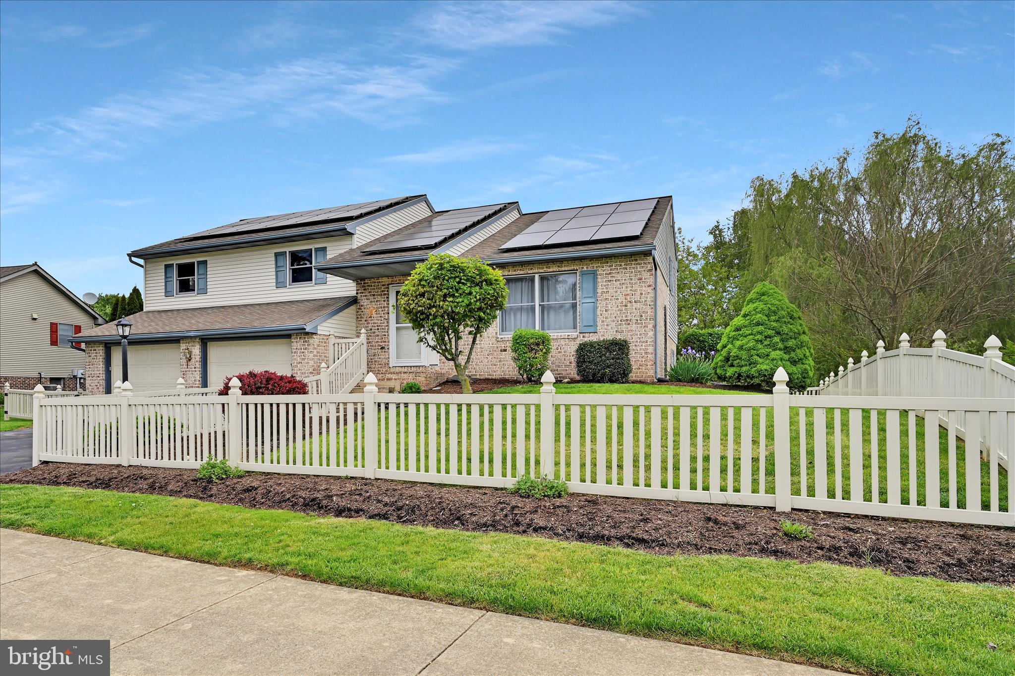 LINCOLN GARDENS - Residential
