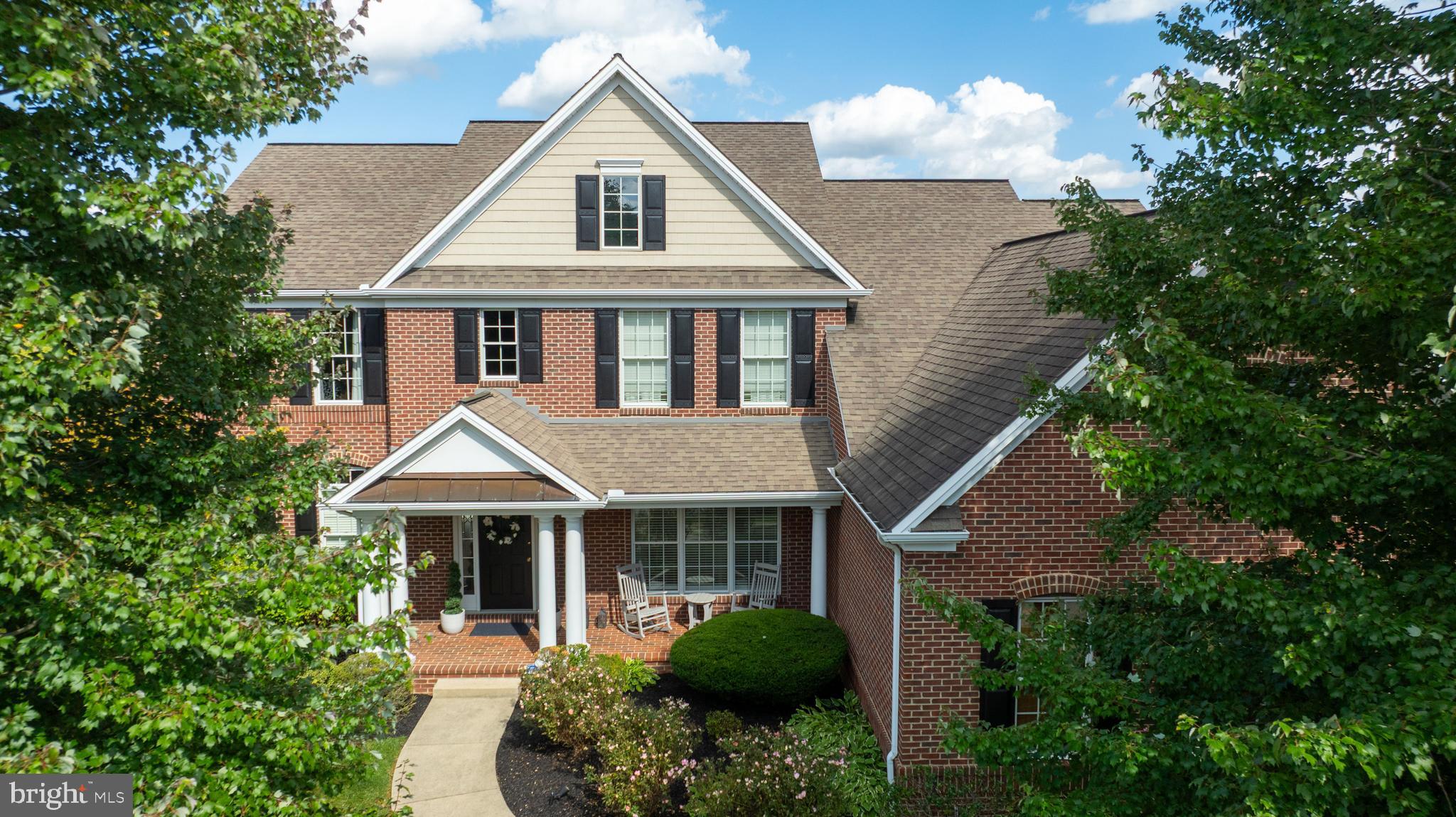 2768 MEADOW CROSS WAY