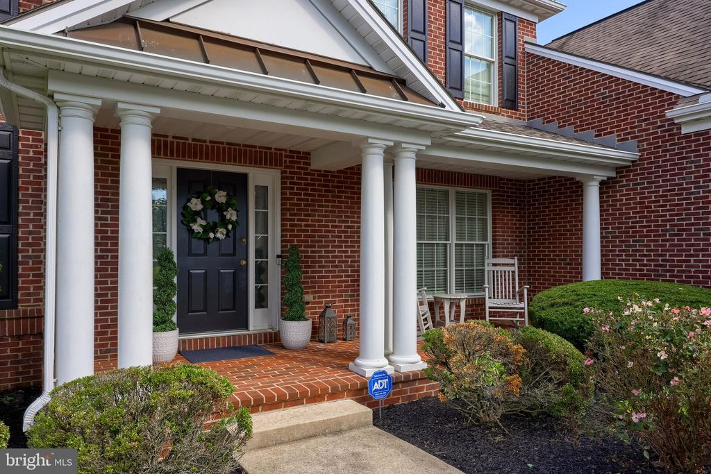 Photo of 2768 Meadow Cross Way, YORK, PA 17402 (MLS # PAYK2090932)