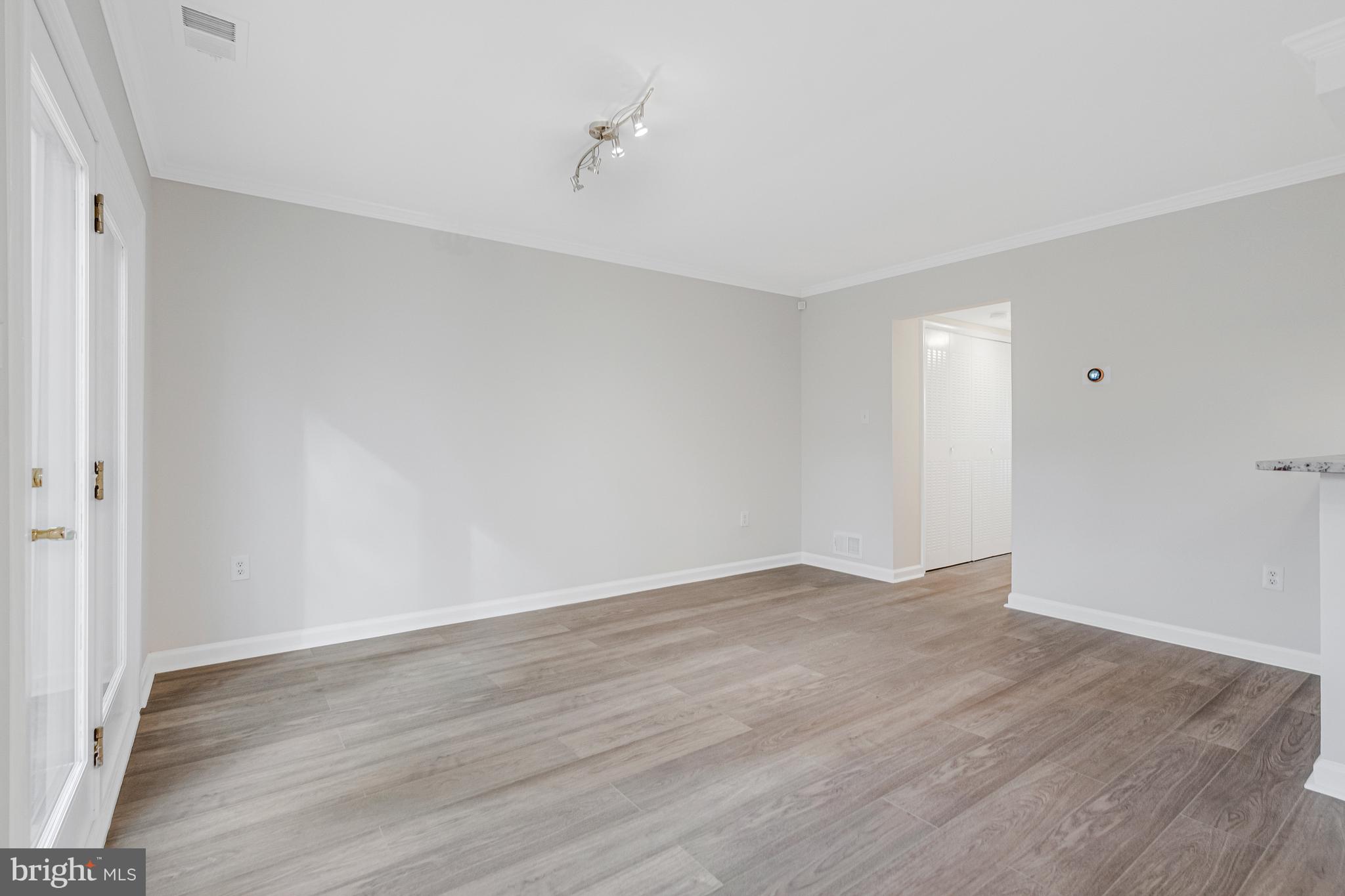 SUGARLAND RUN - Residential