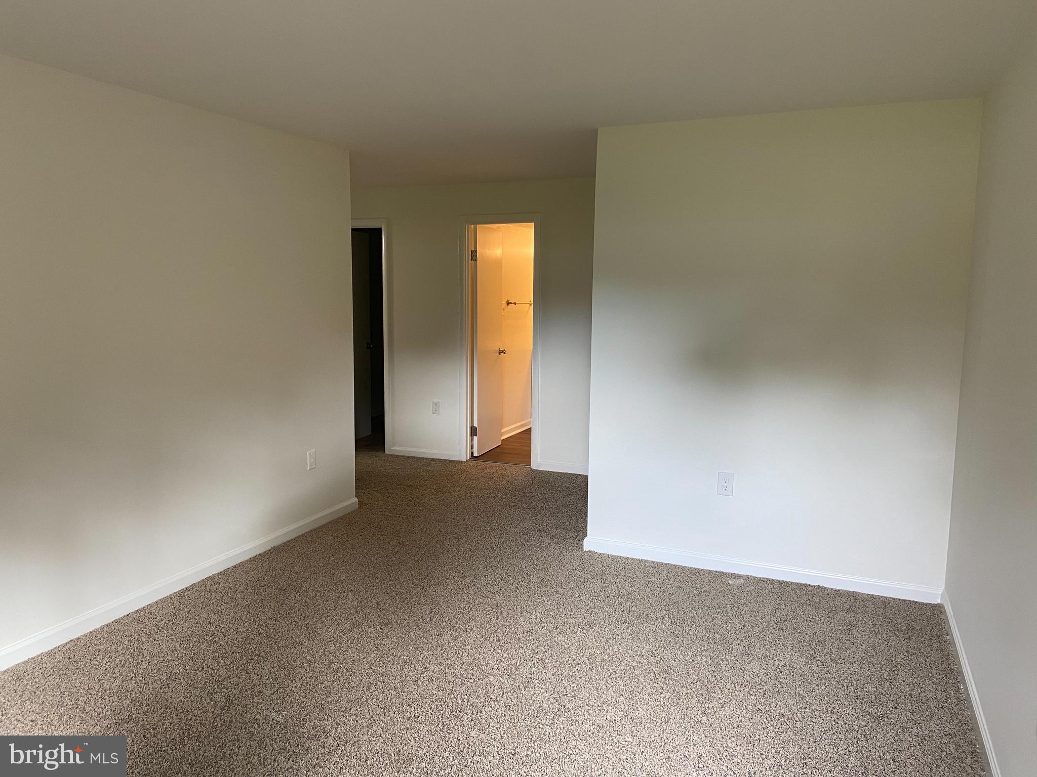 NORMANDIE ON THE LAKE II - Residential