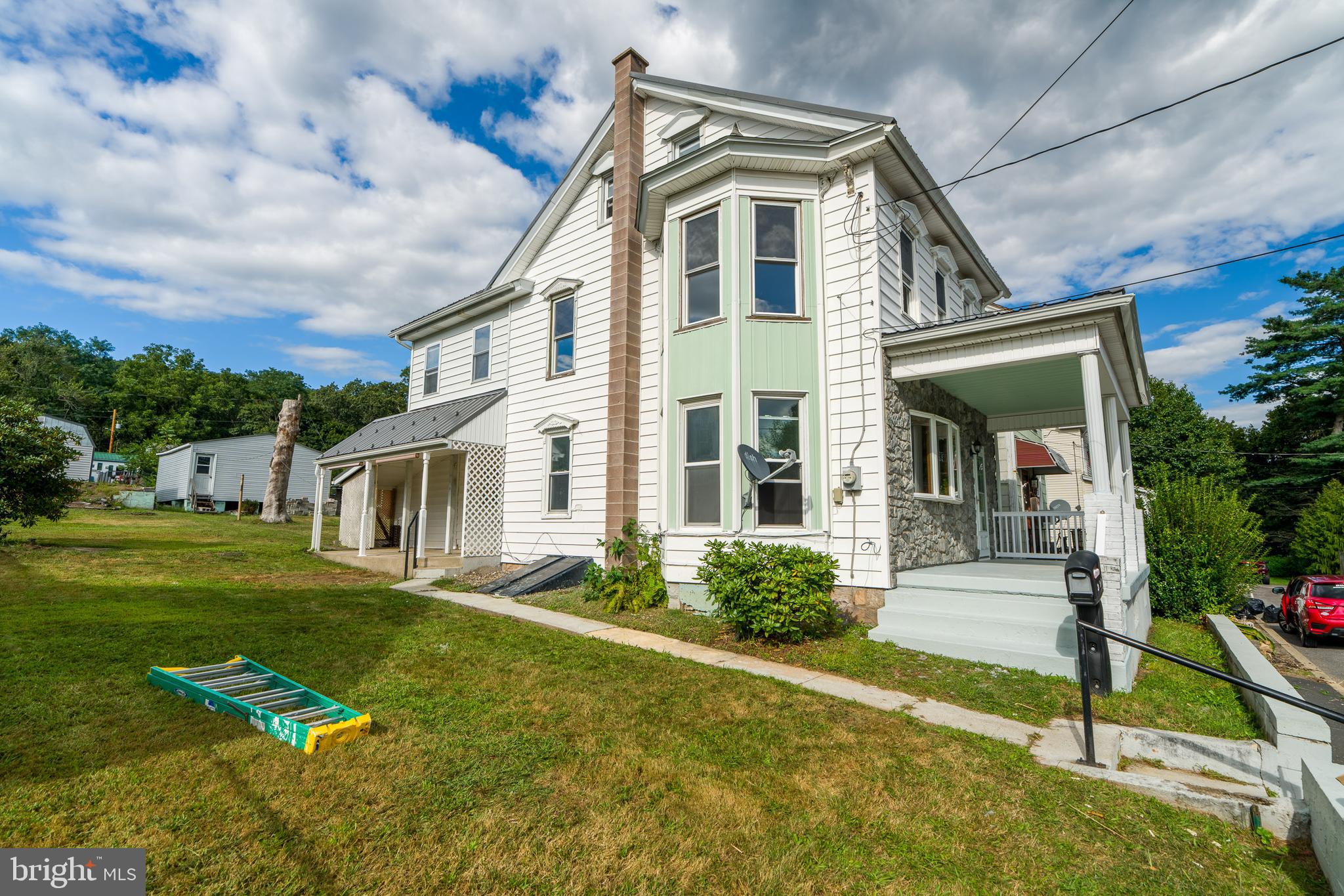 WILLIAMSTOWN - Residential