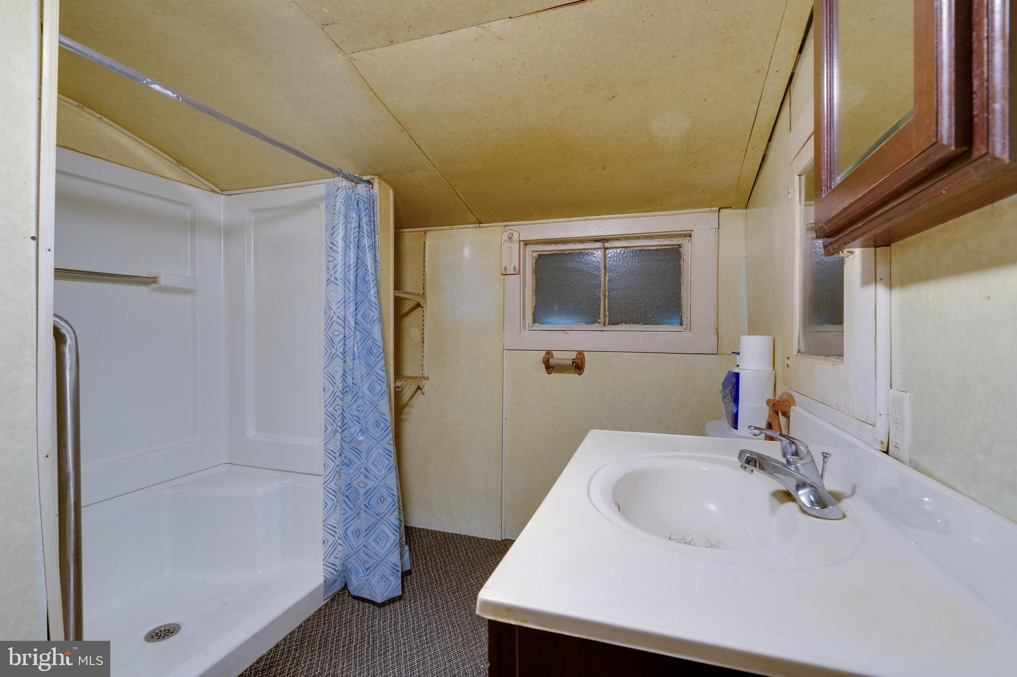 WILLIAMSTOWN - Residential