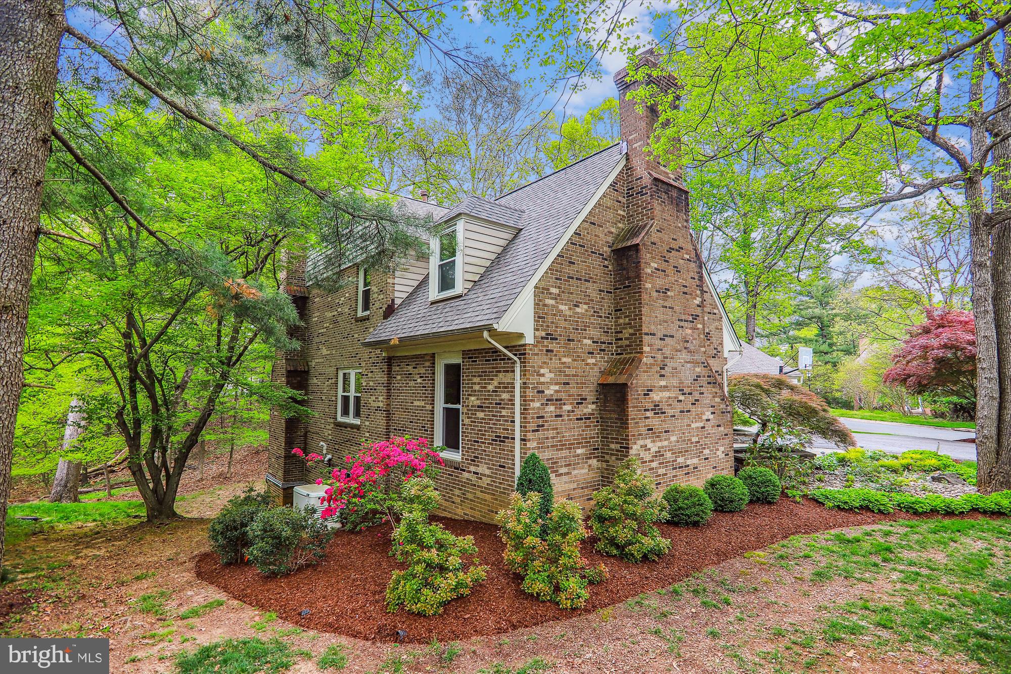 FALLSREACH - Residential