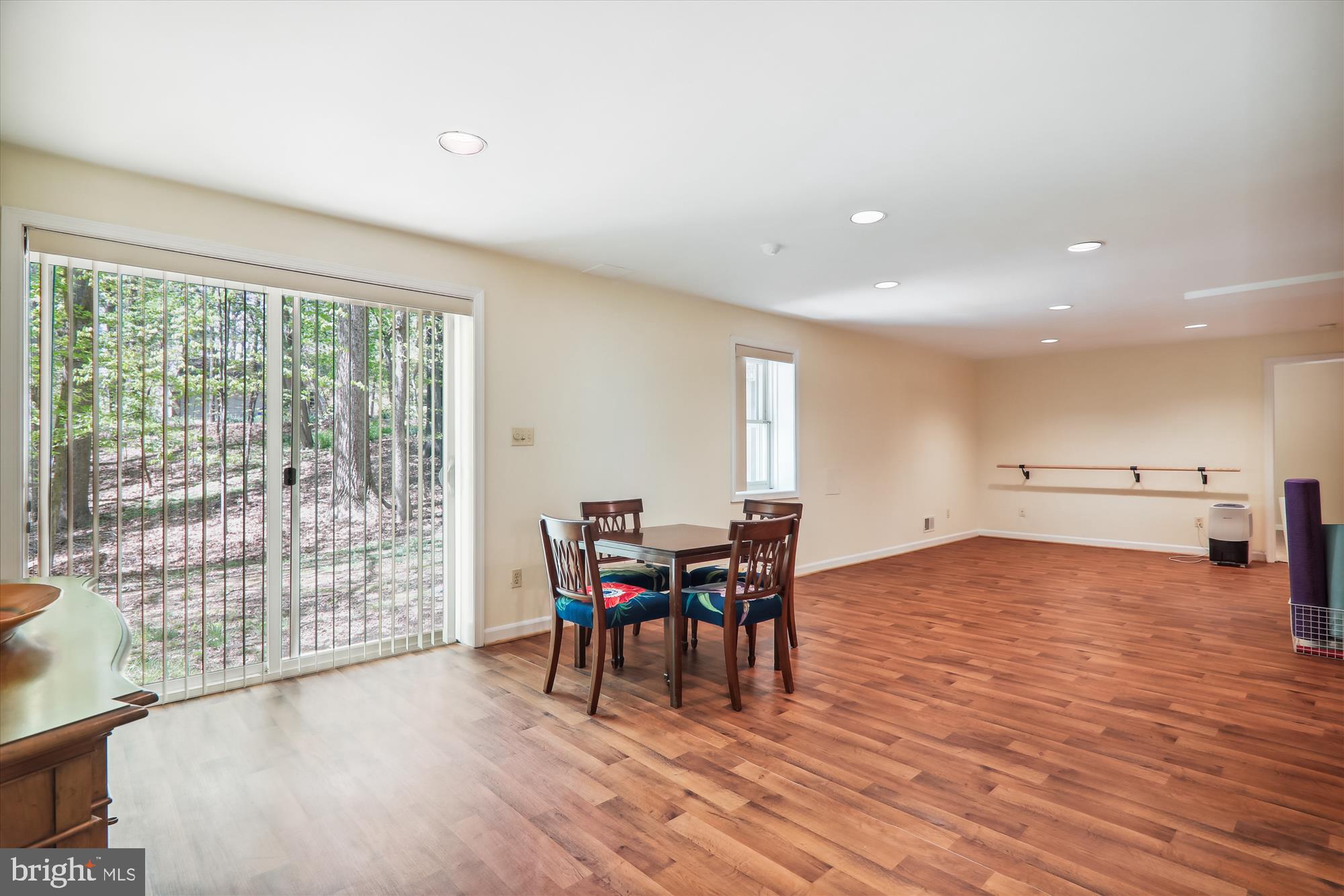 FALLSREACH - Residential