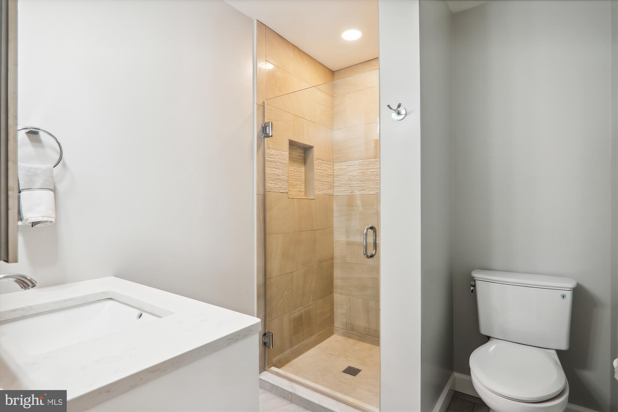 FALLSREACH - Residential