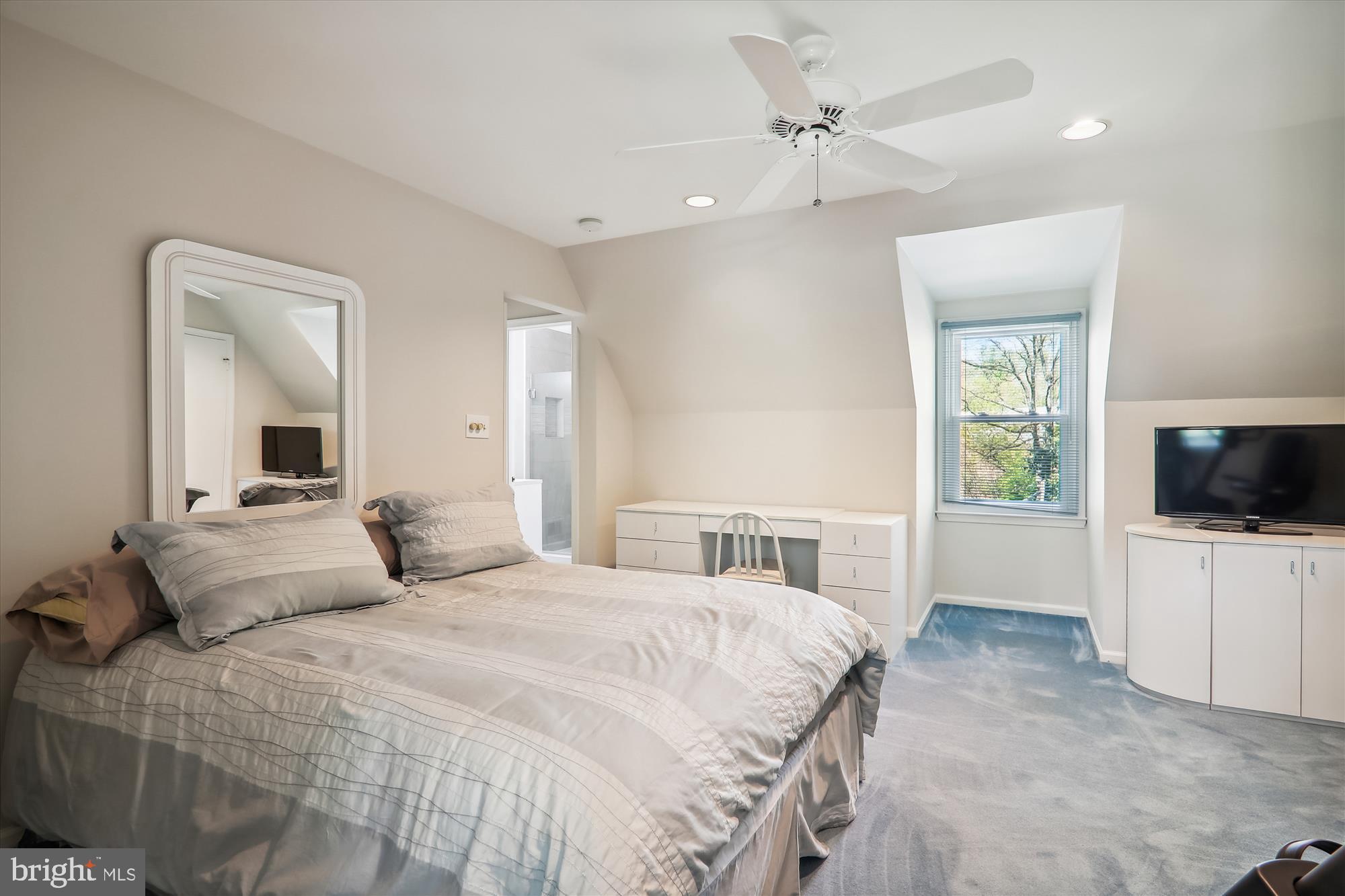 FALLSREACH - Residential