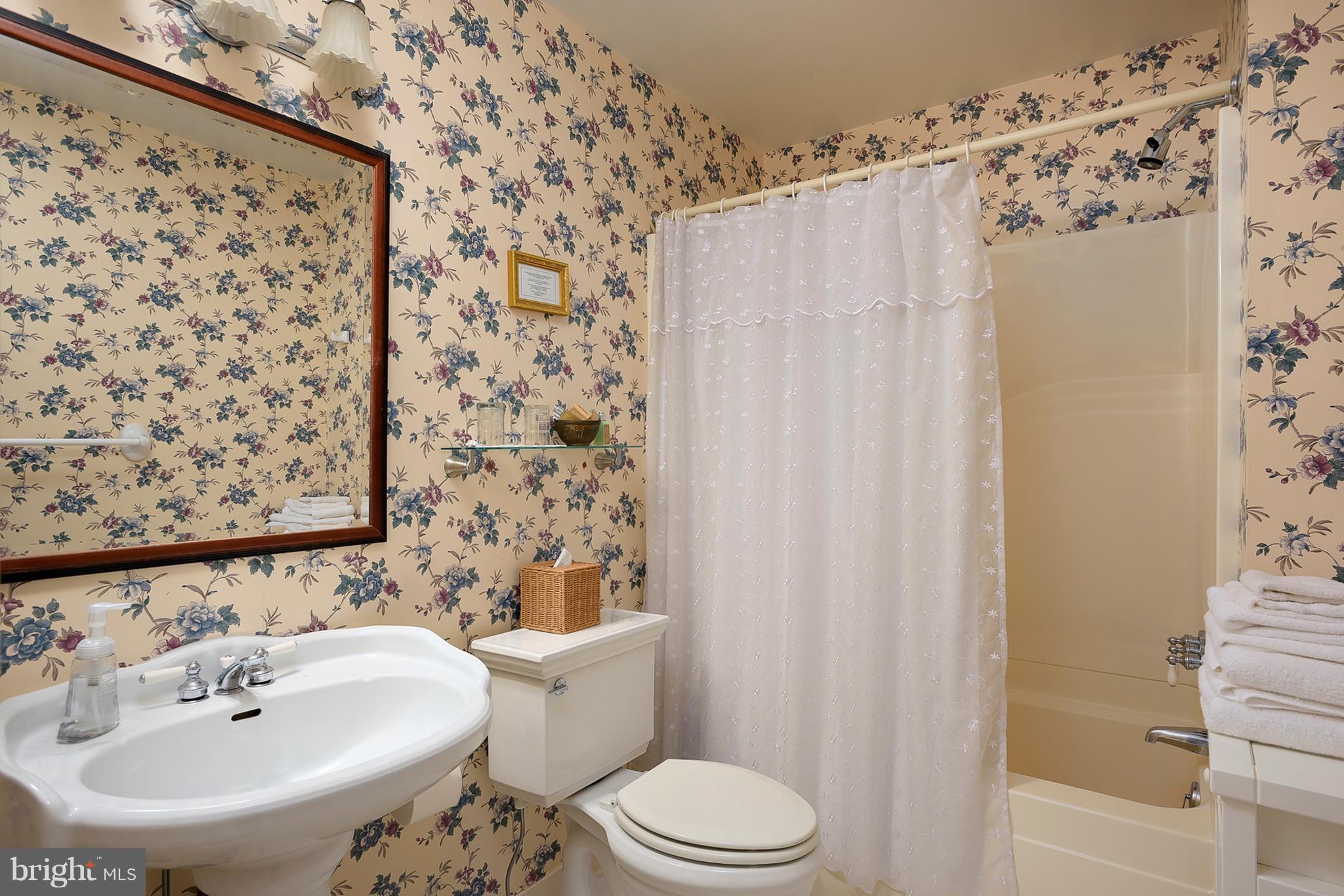 HISTORIC DISTRICT - Residential Lease