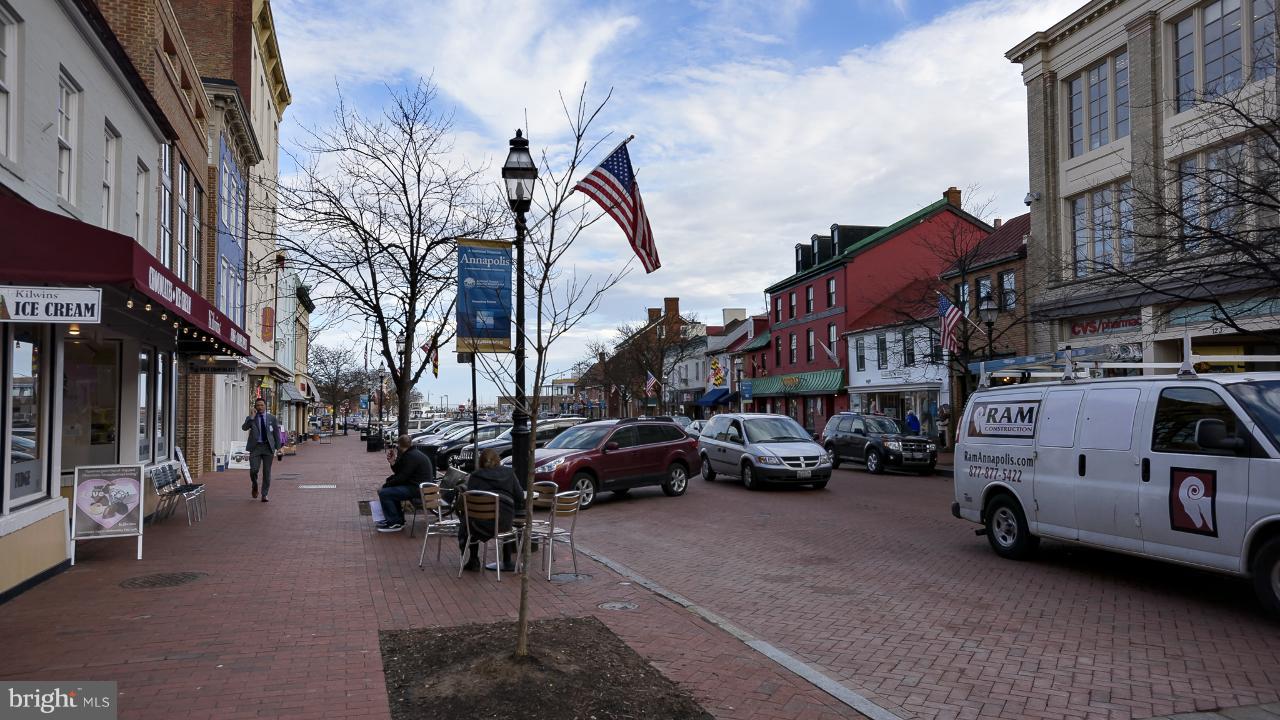 HISTORIC DISTRICT - Residential Lease