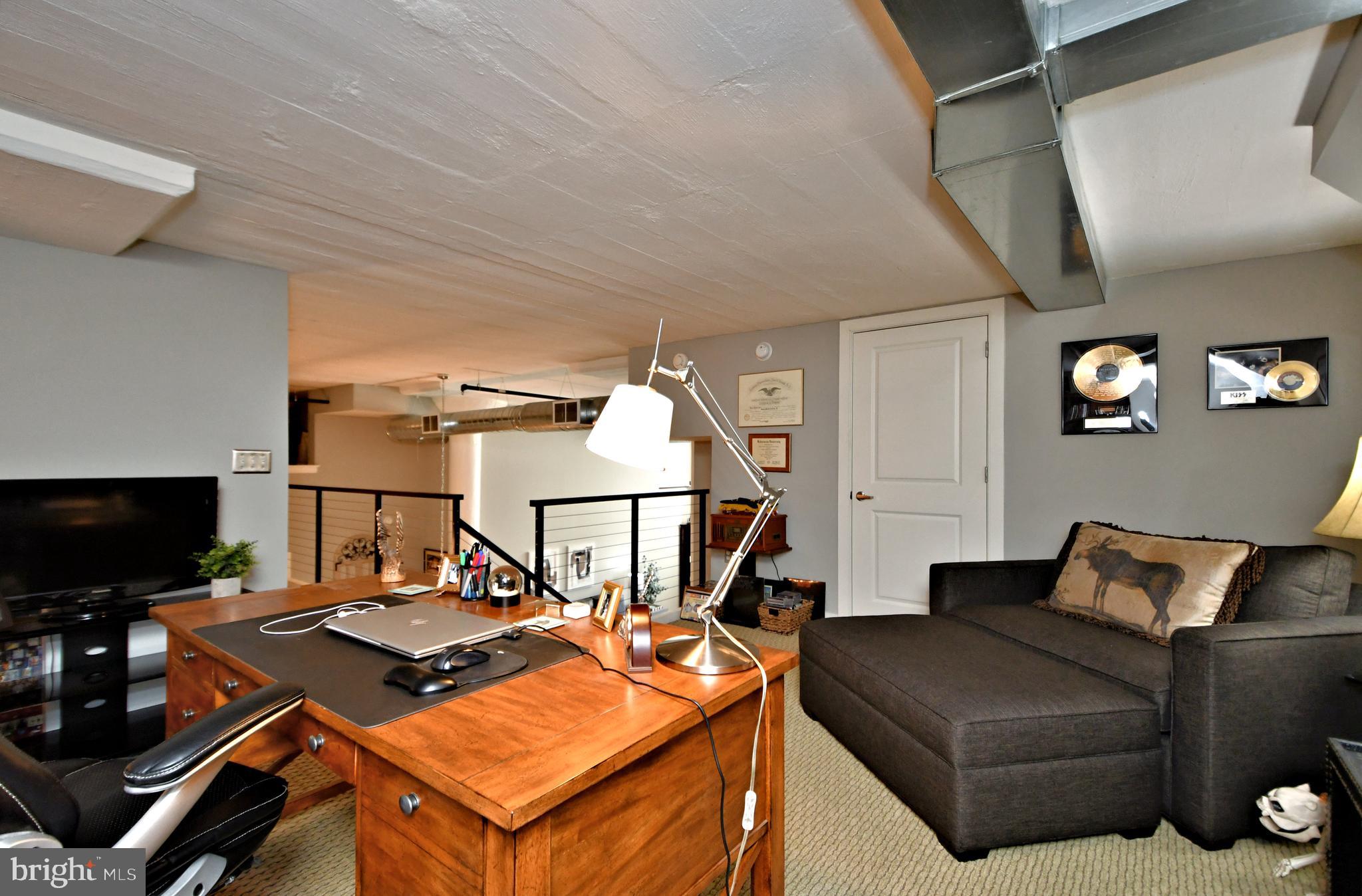 TURBO LOFTS - Residential