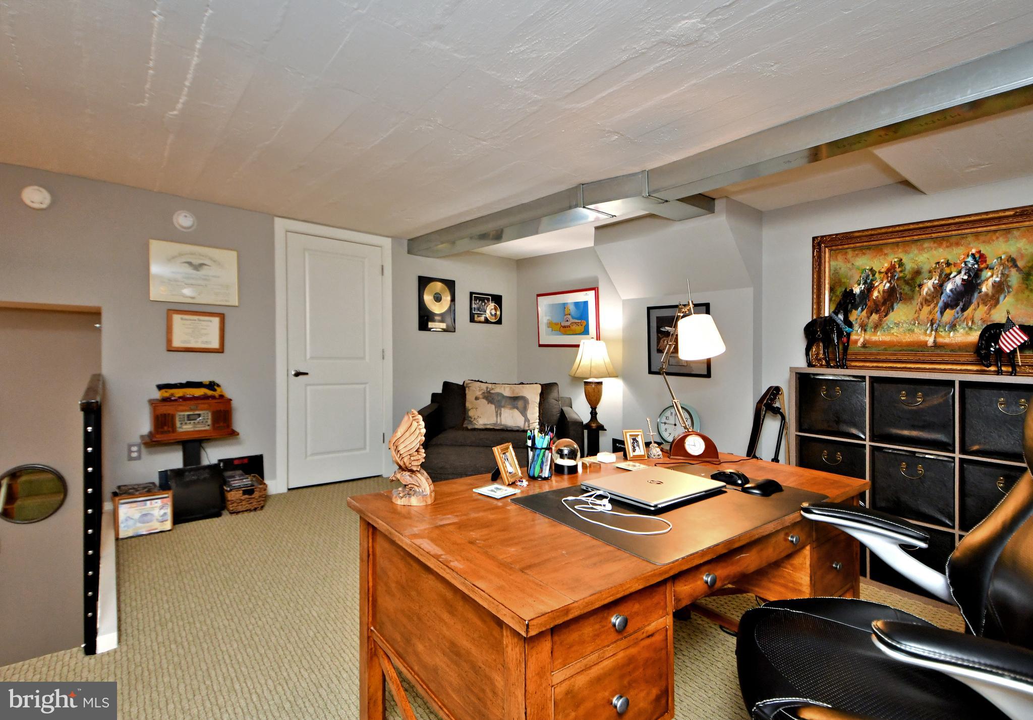 TURBO LOFTS - Residential