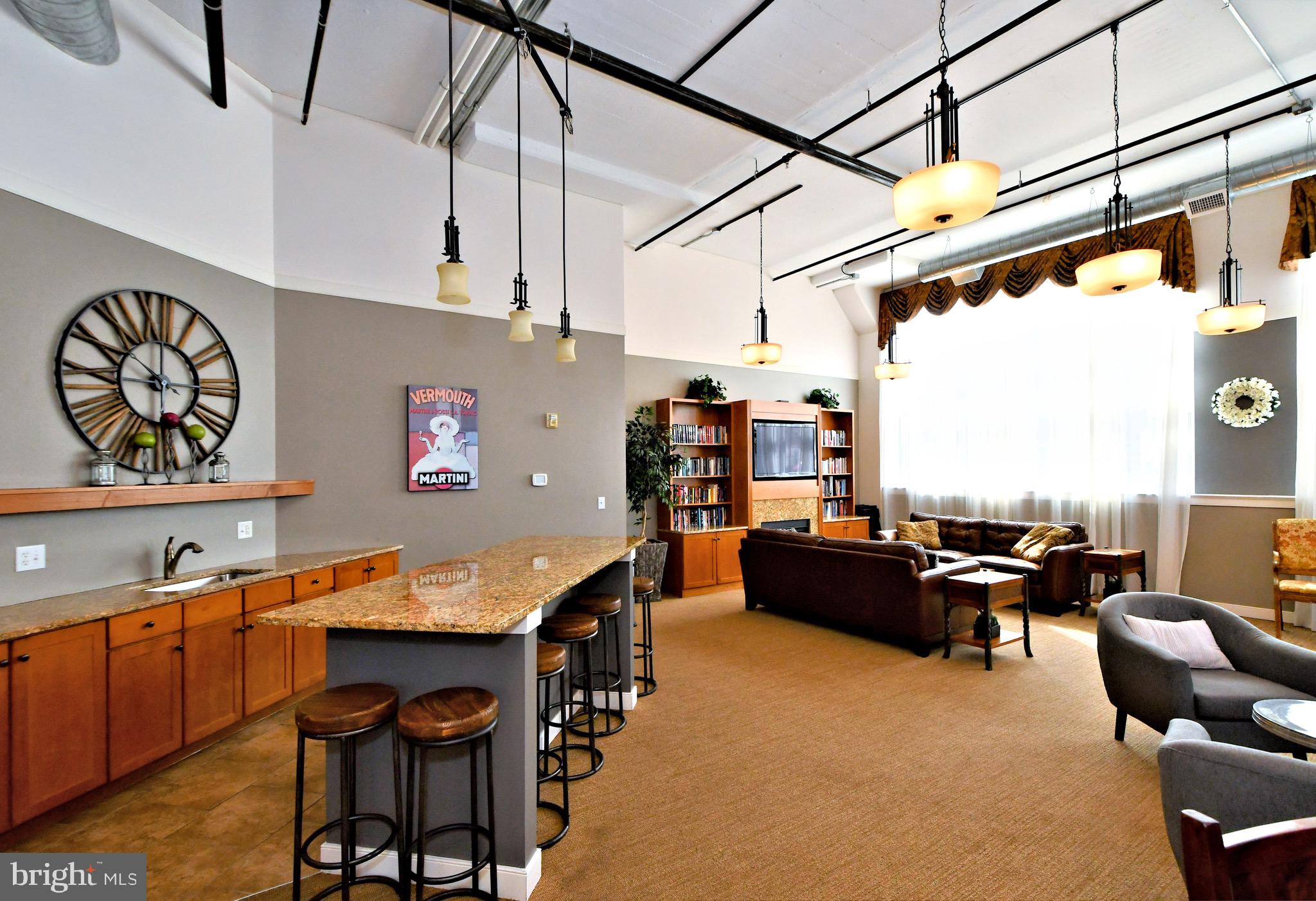 TURBO LOFTS - Residential