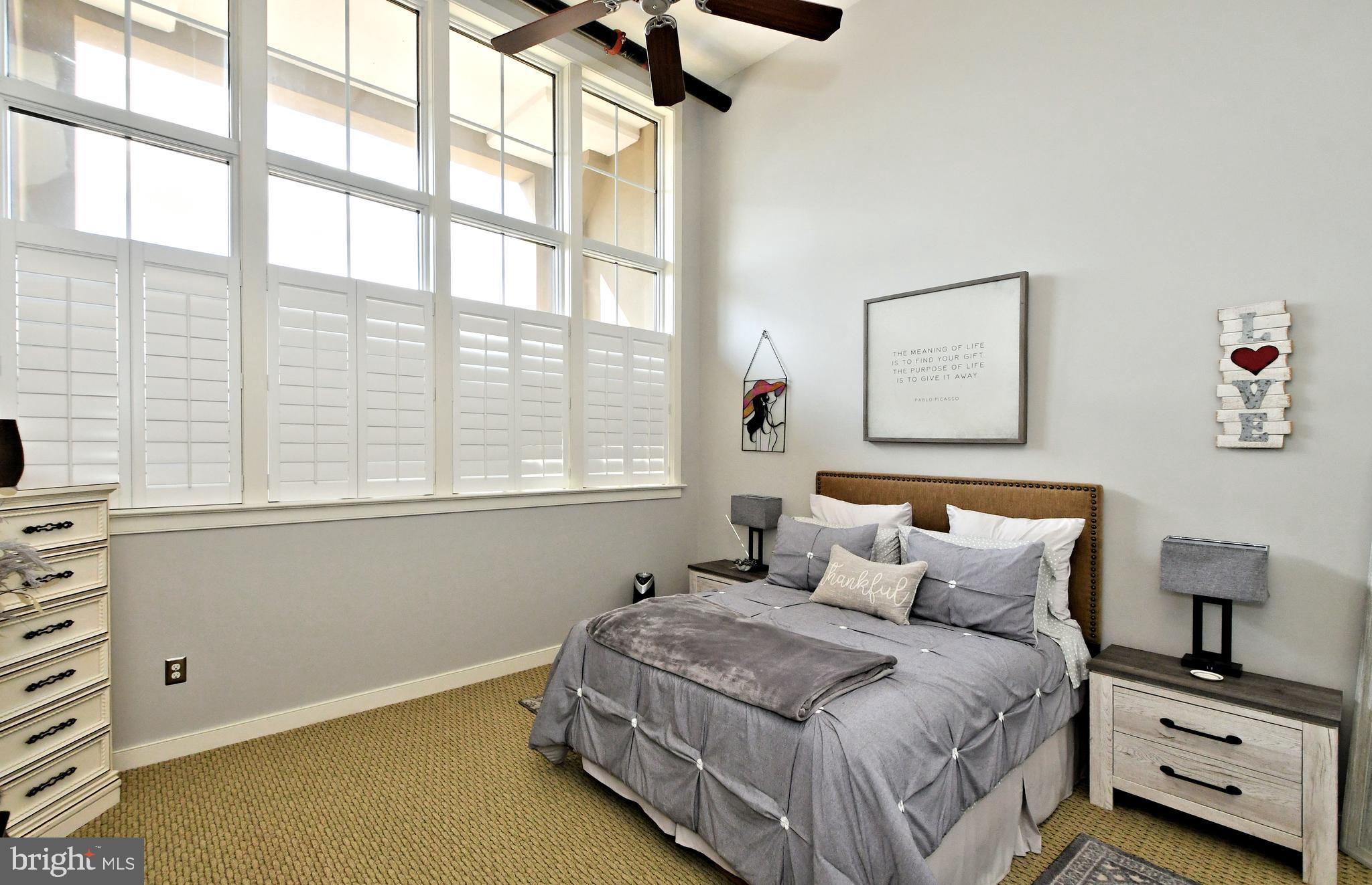 TURBO LOFTS - Residential