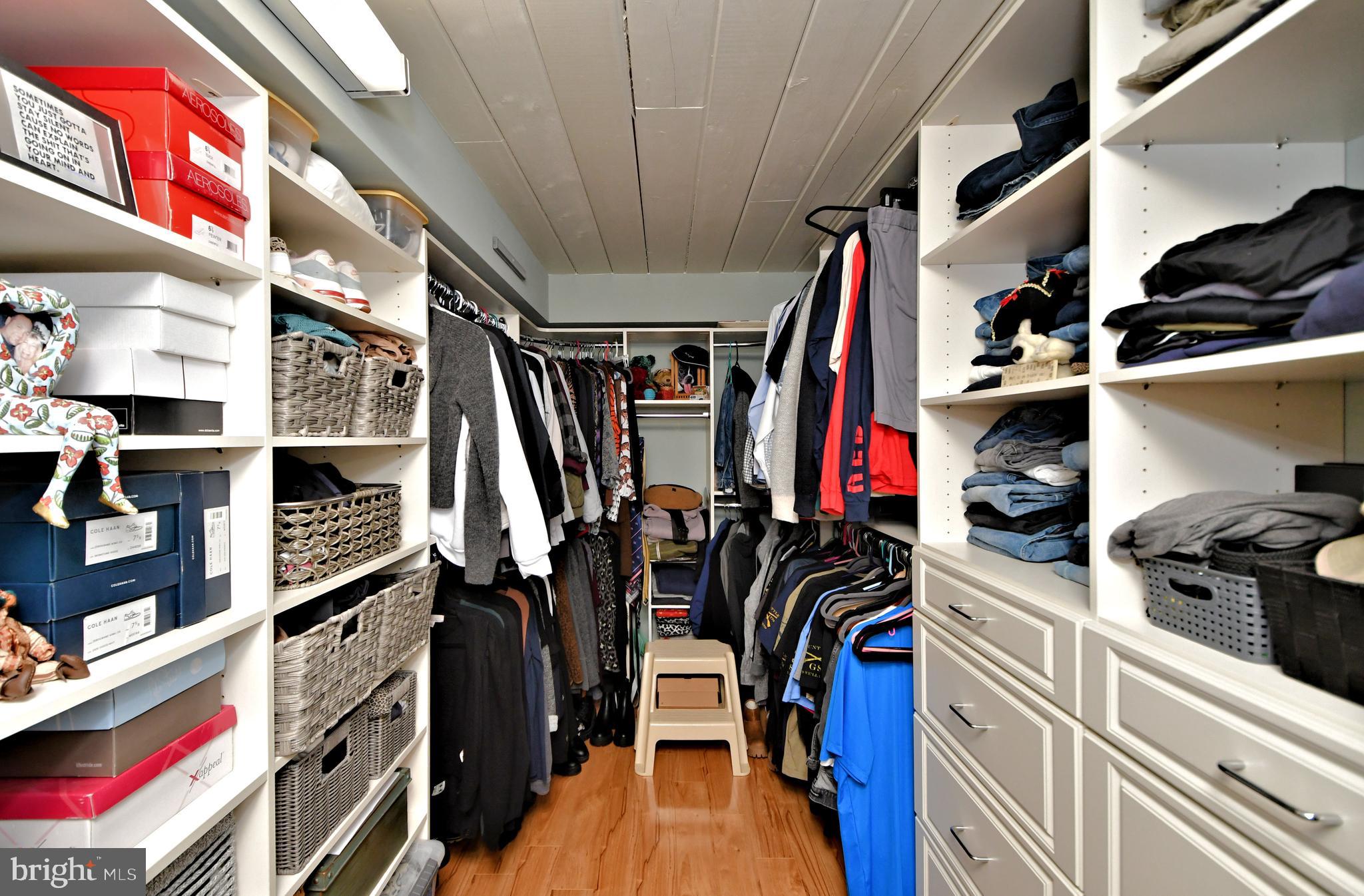 TURBO LOFTS - Residential