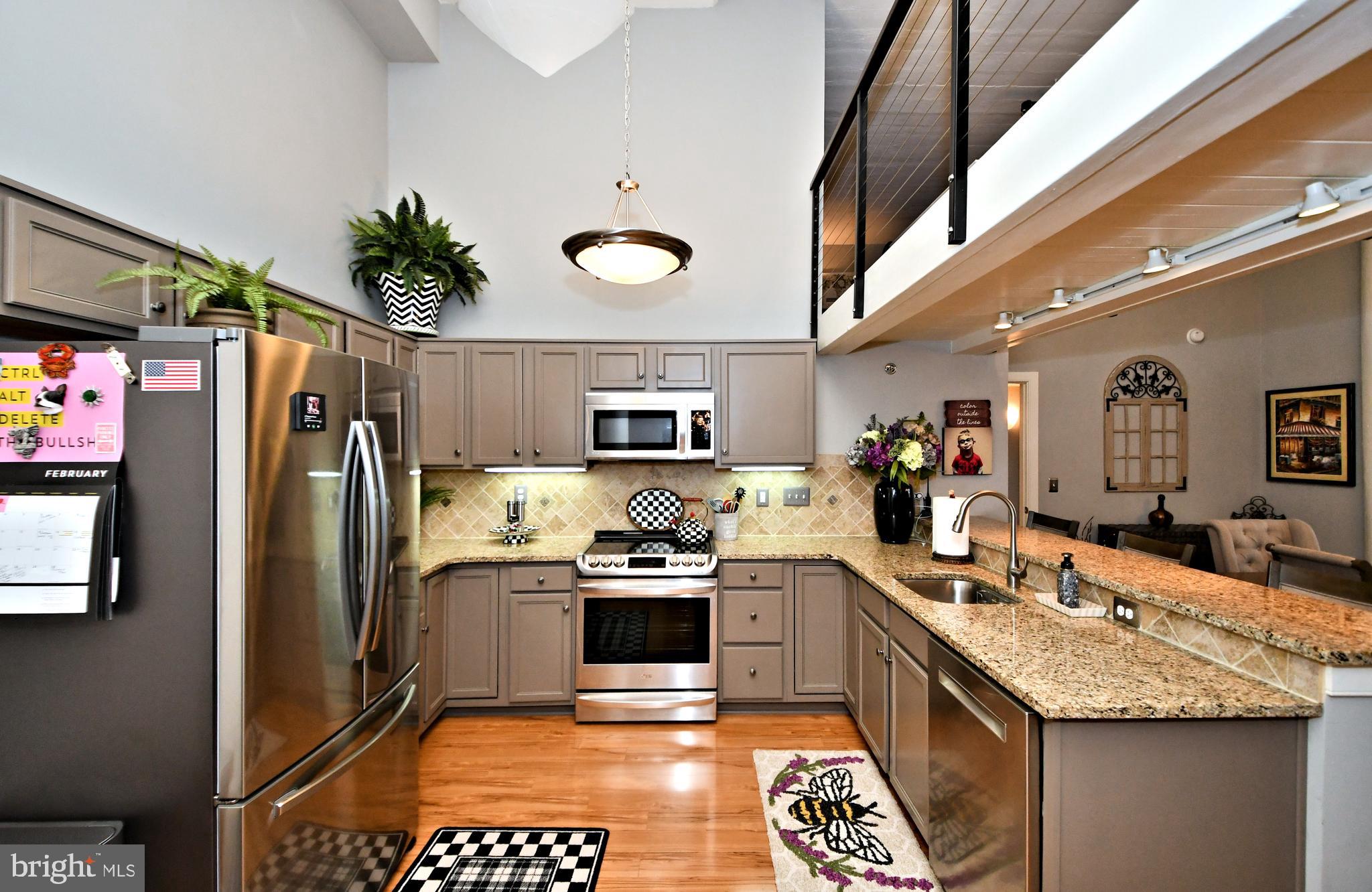 TURBO LOFTS - Residential