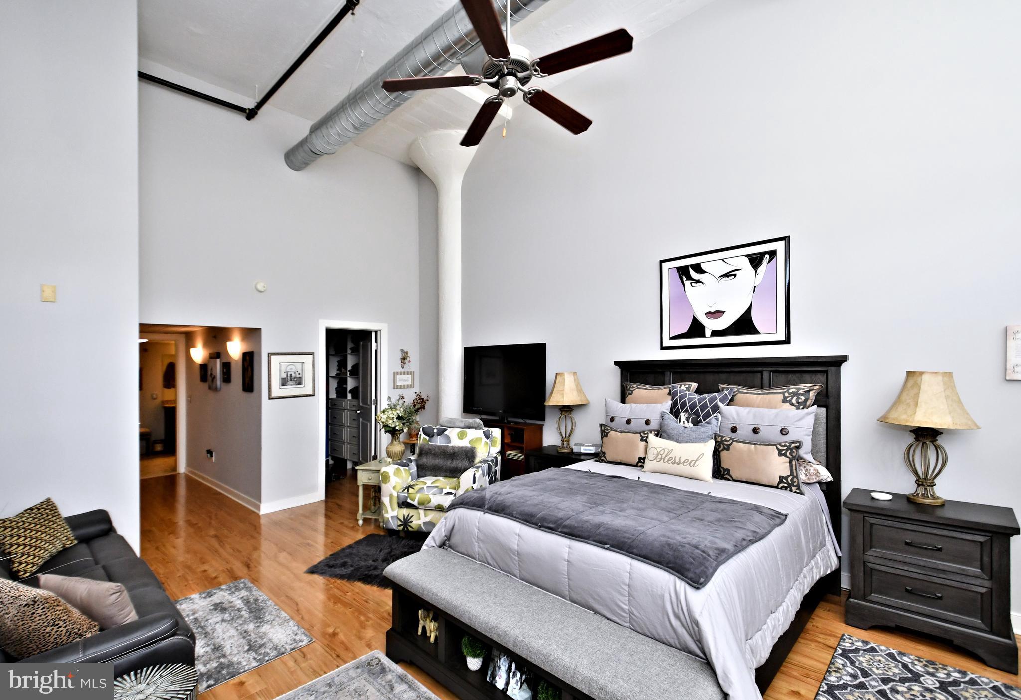 TURBO LOFTS - Residential