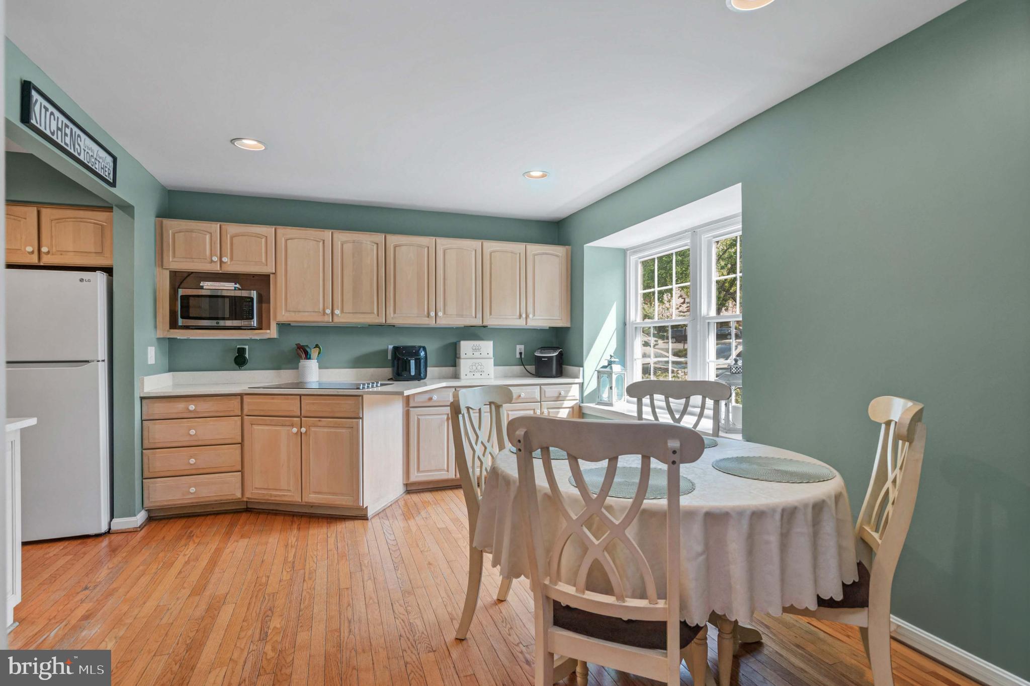 10288 FRIENDSHIP COURT