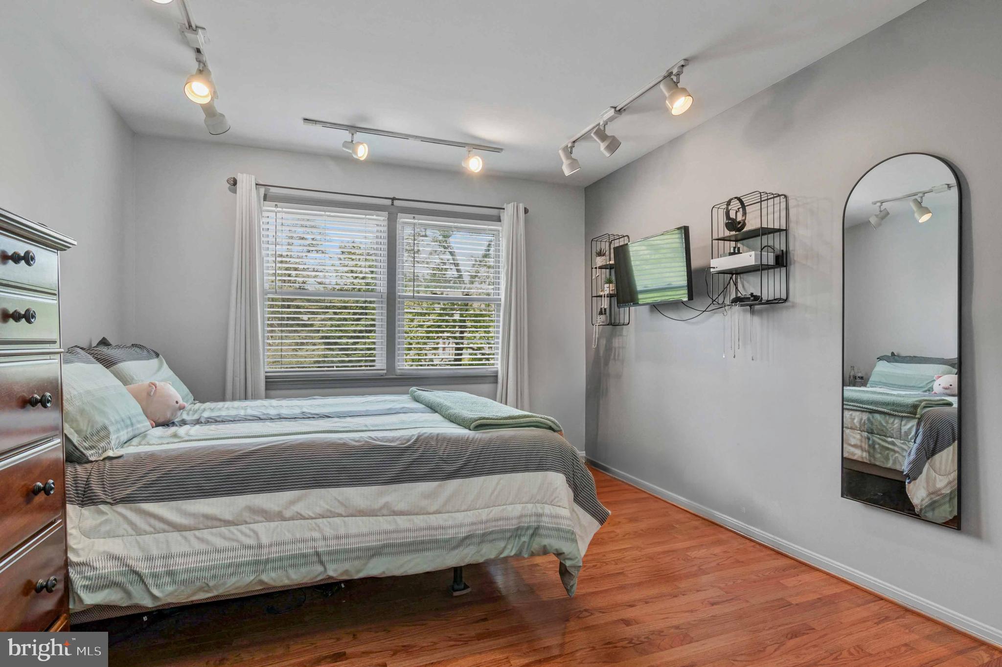 KINGS PARK WEST - Residential