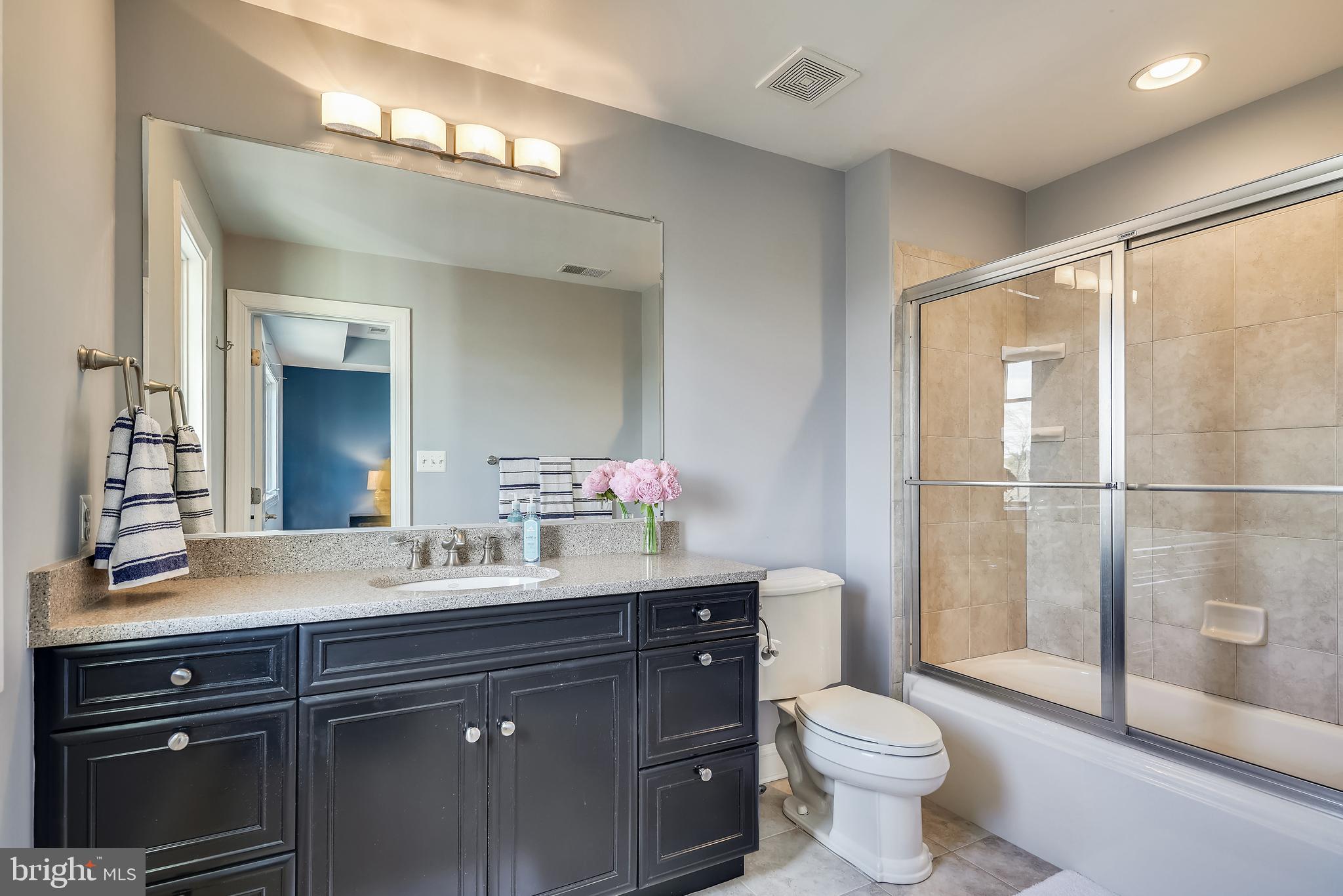 NARROWS POINTE - Residential