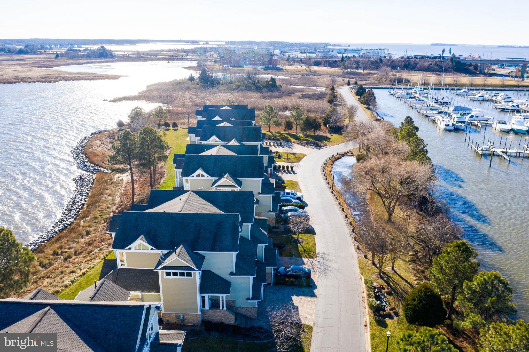 NARROWS POINTE - Residential