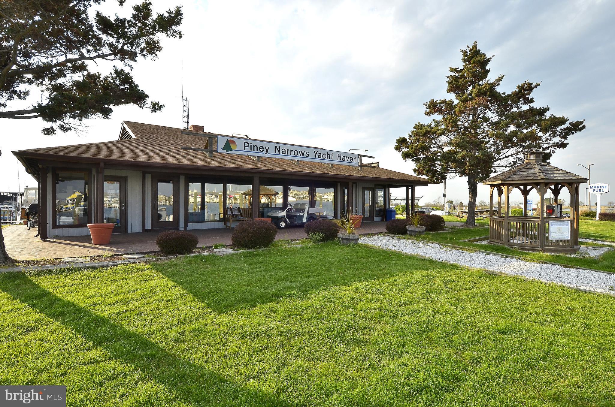 NARROWS POINTE - Residential