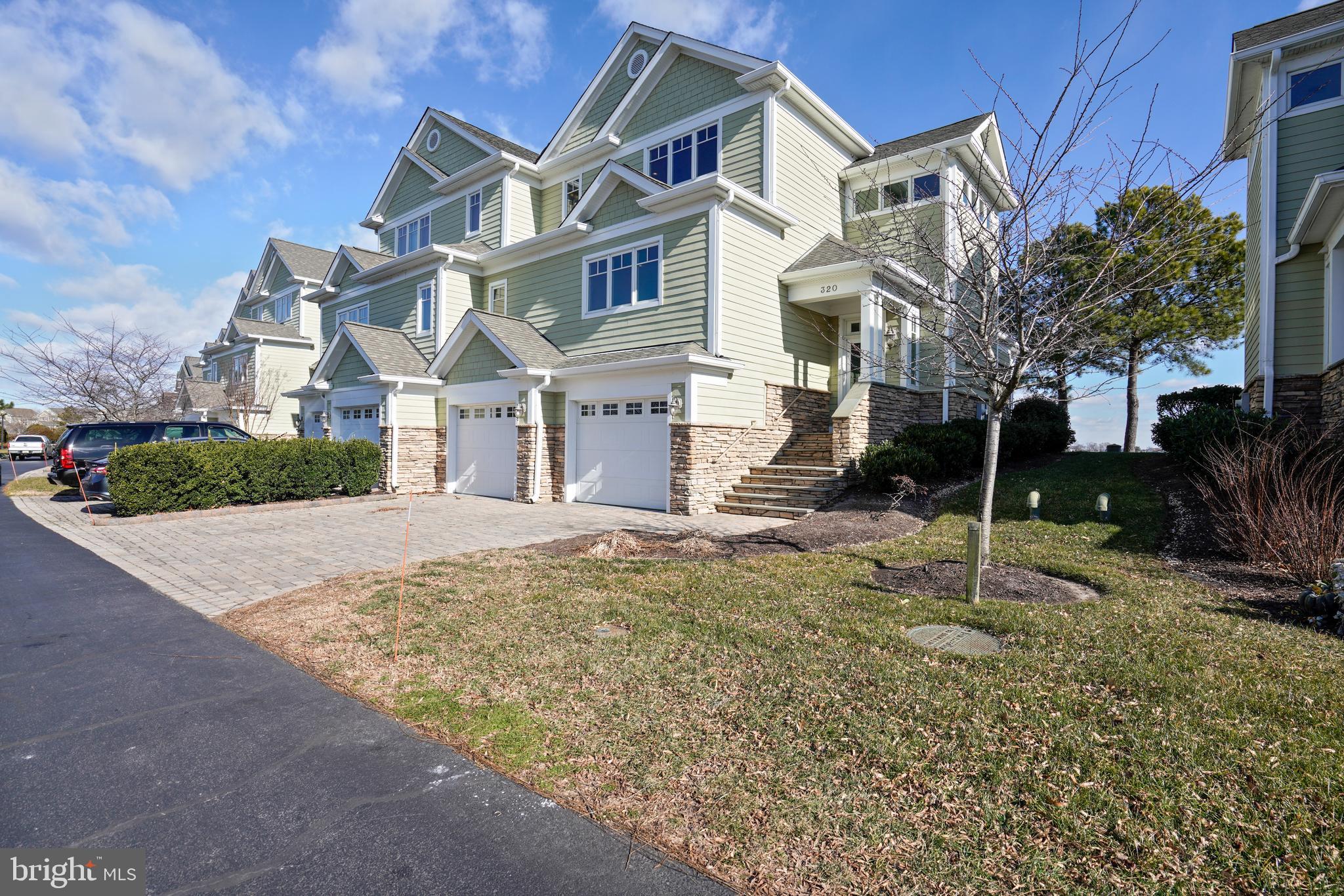 NARROWS POINTE - Residential