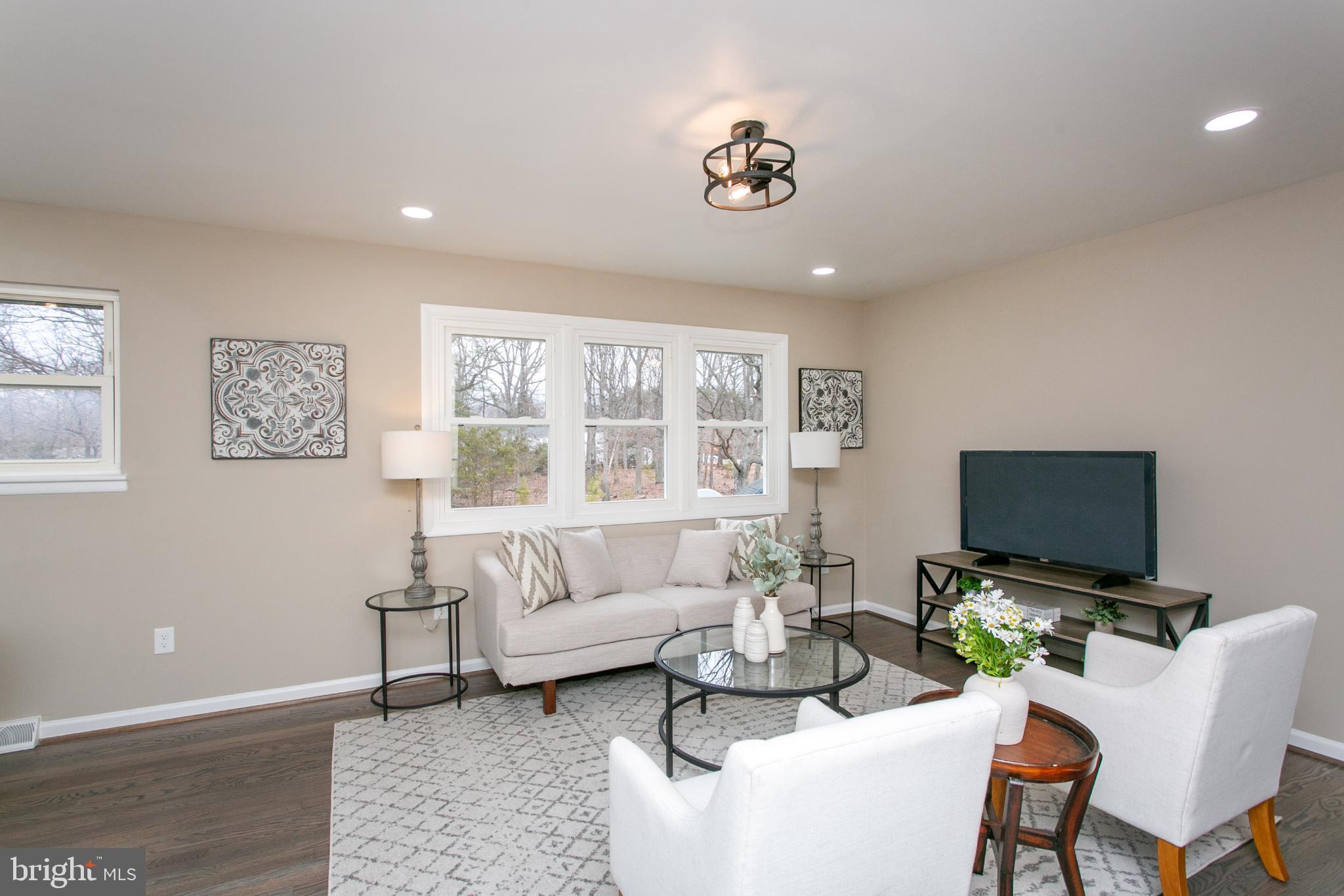 POMFRET ESTATES - Residential