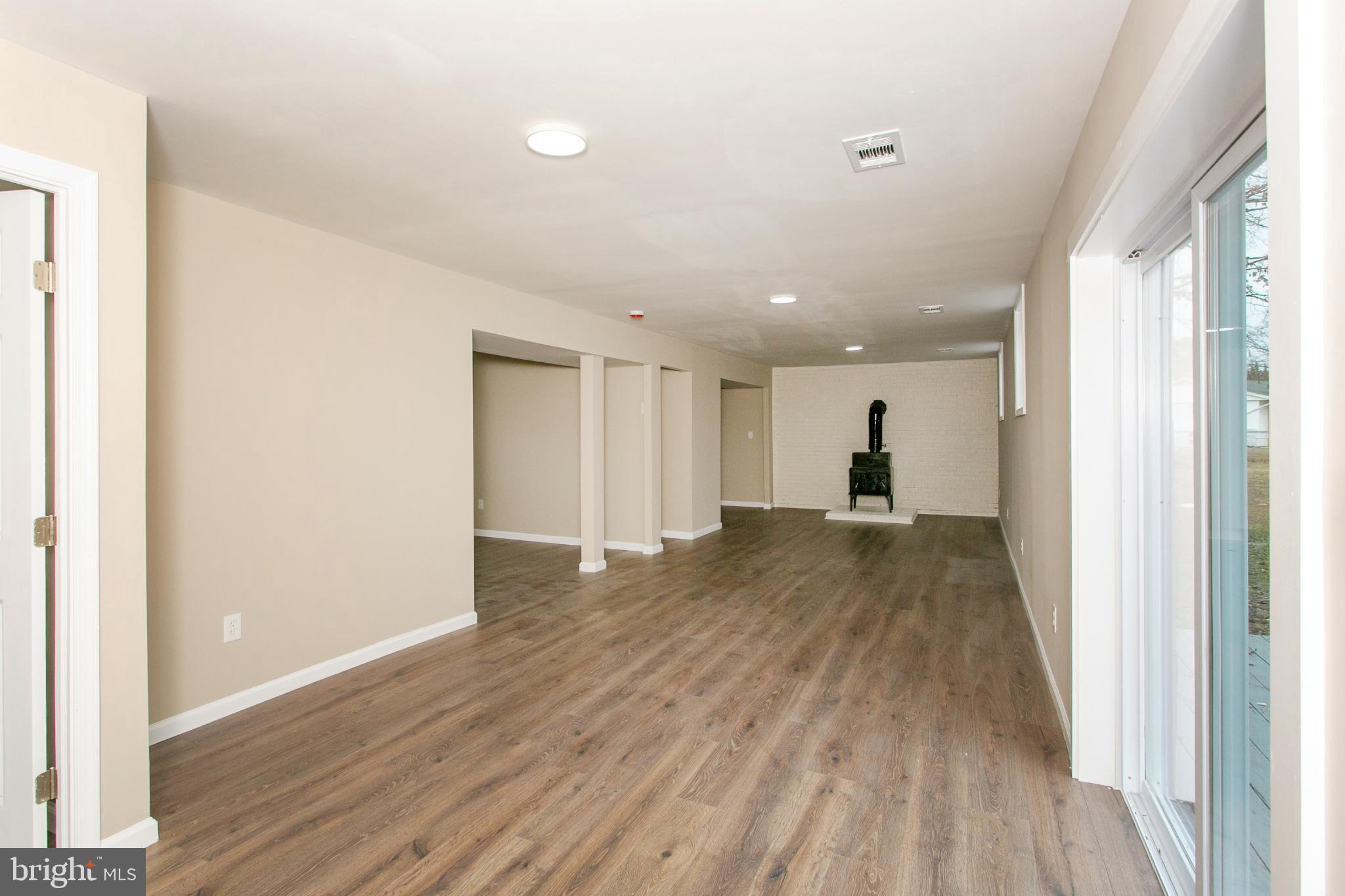 POMFRET ESTATES - Residential