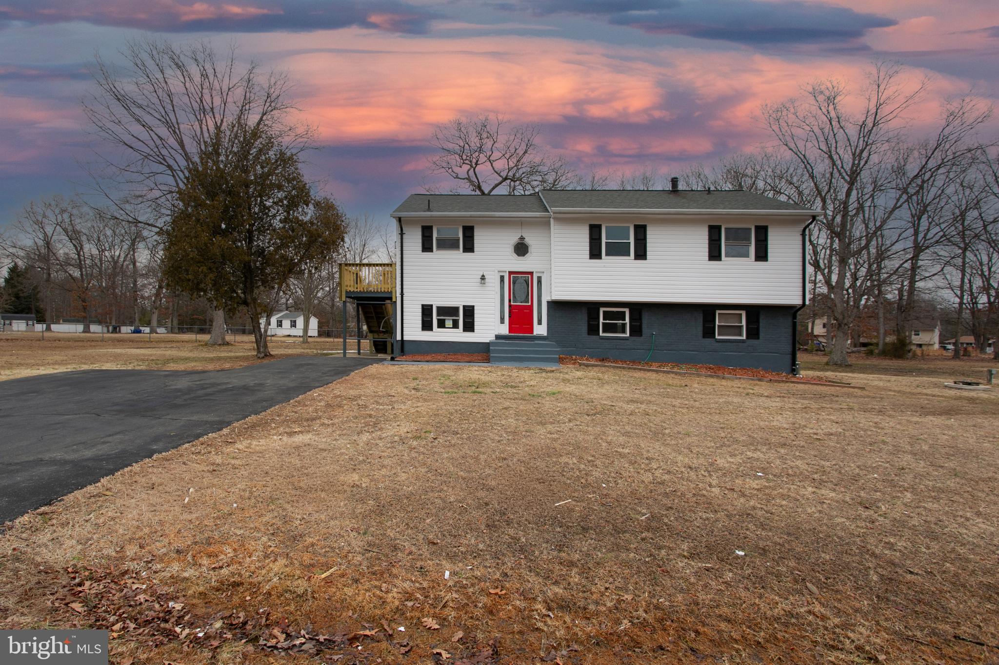 POMFRET ESTATES - Residential