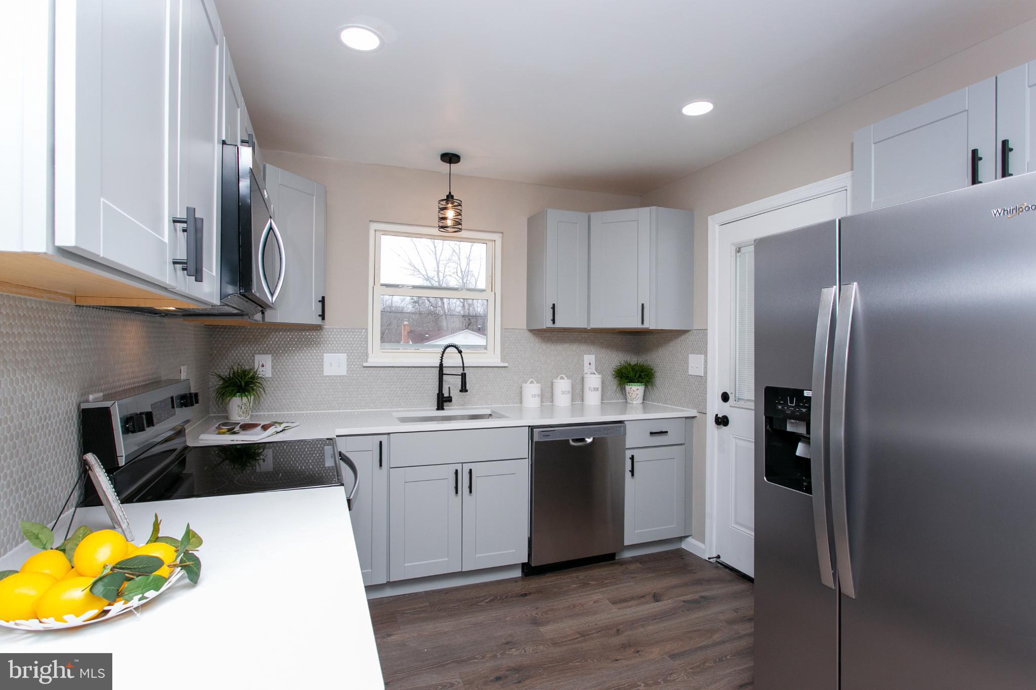 POMFRET ESTATES - Residential