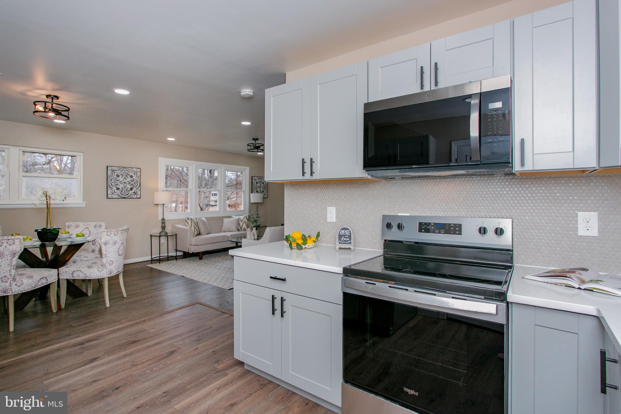 POMFRET ESTATES - Residential