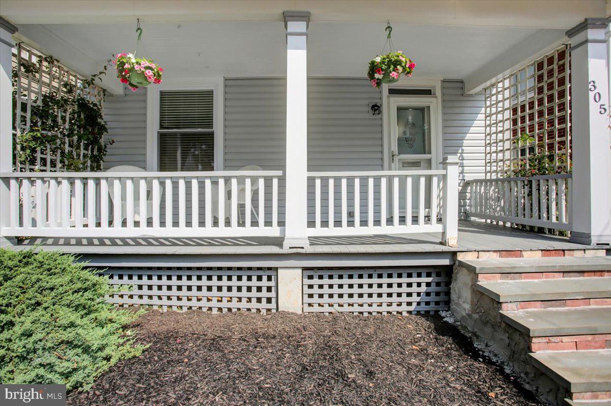 305 WALNUT STREET