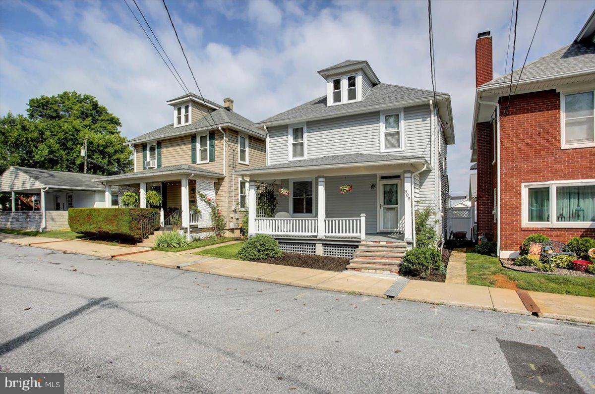305 WALNUT STREET