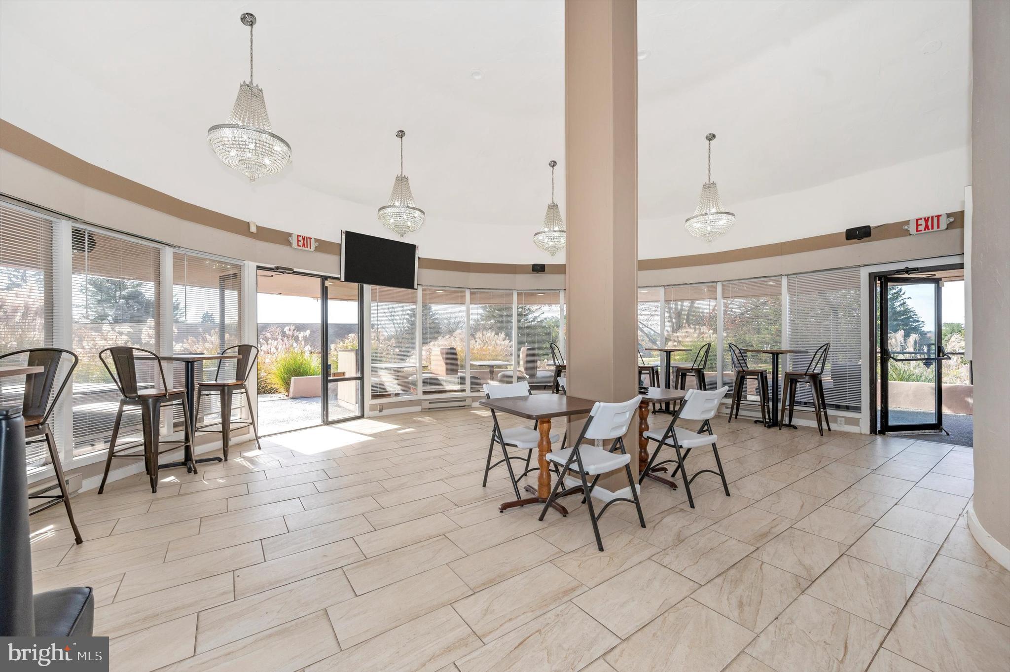 WESTWINDS - Commercial Sale