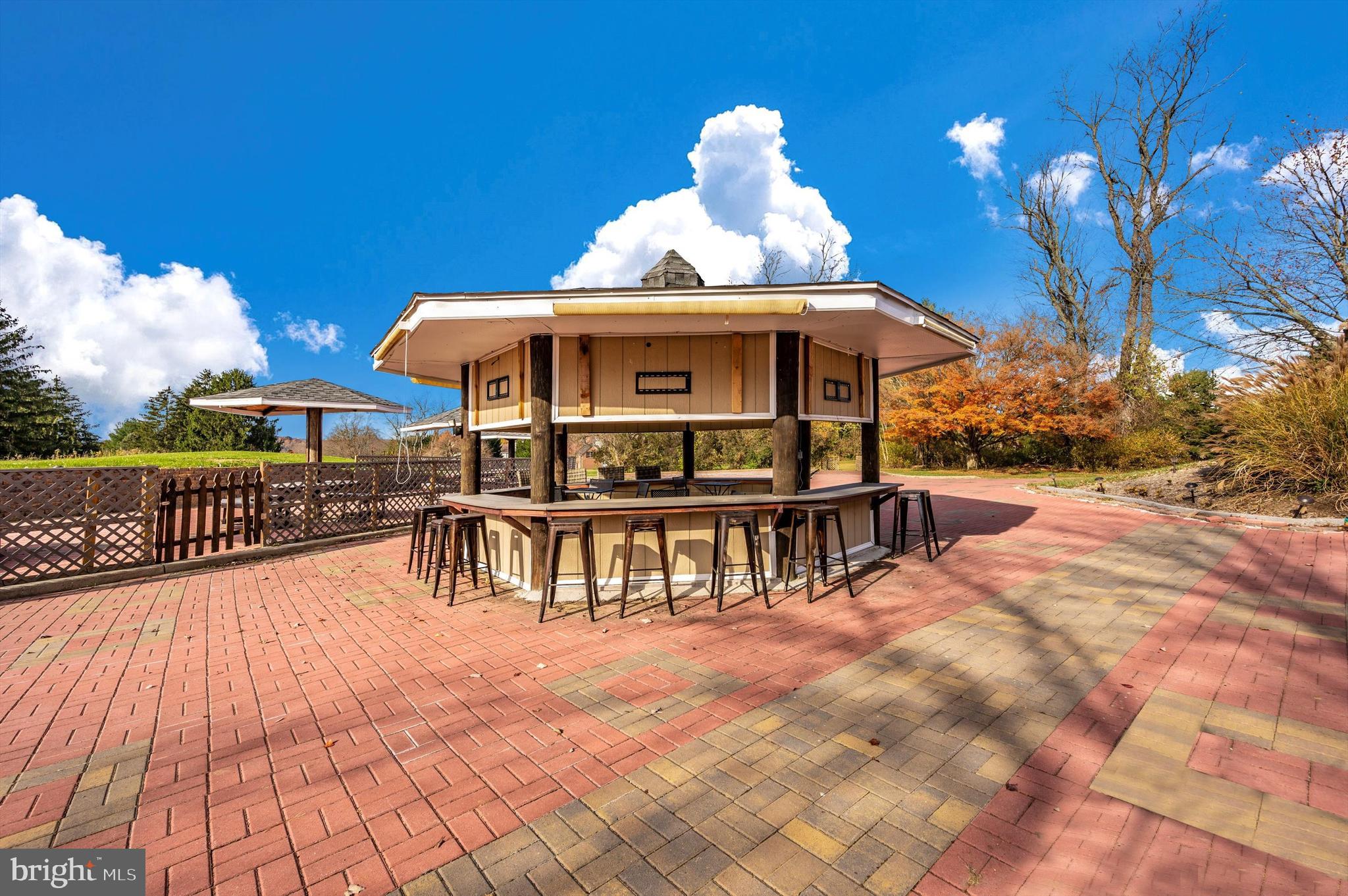 WESTWINDS - Commercial Sale