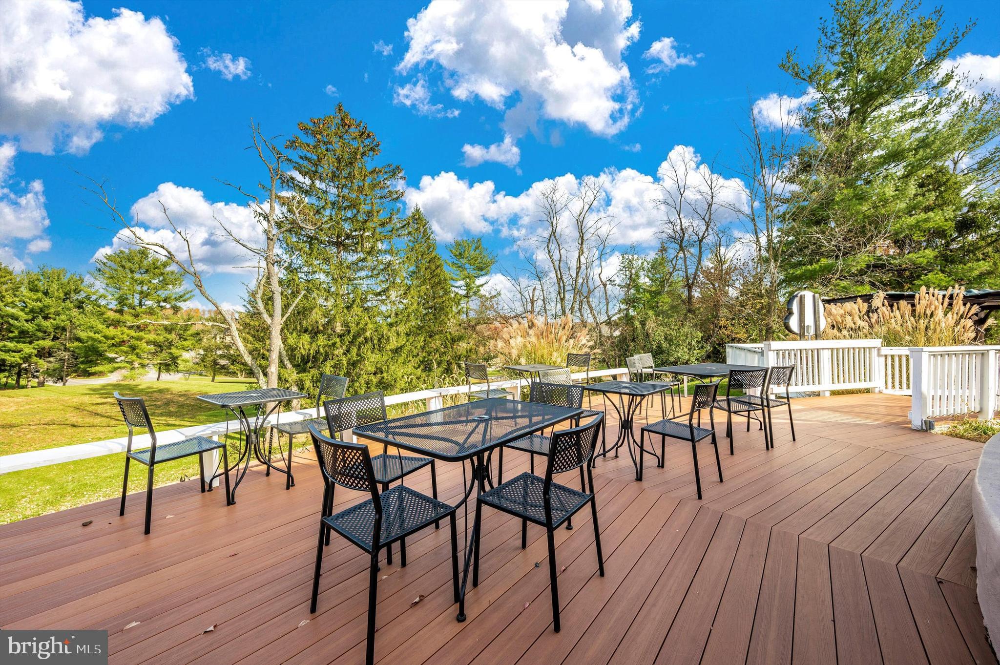 WESTWINDS - Commercial Sale