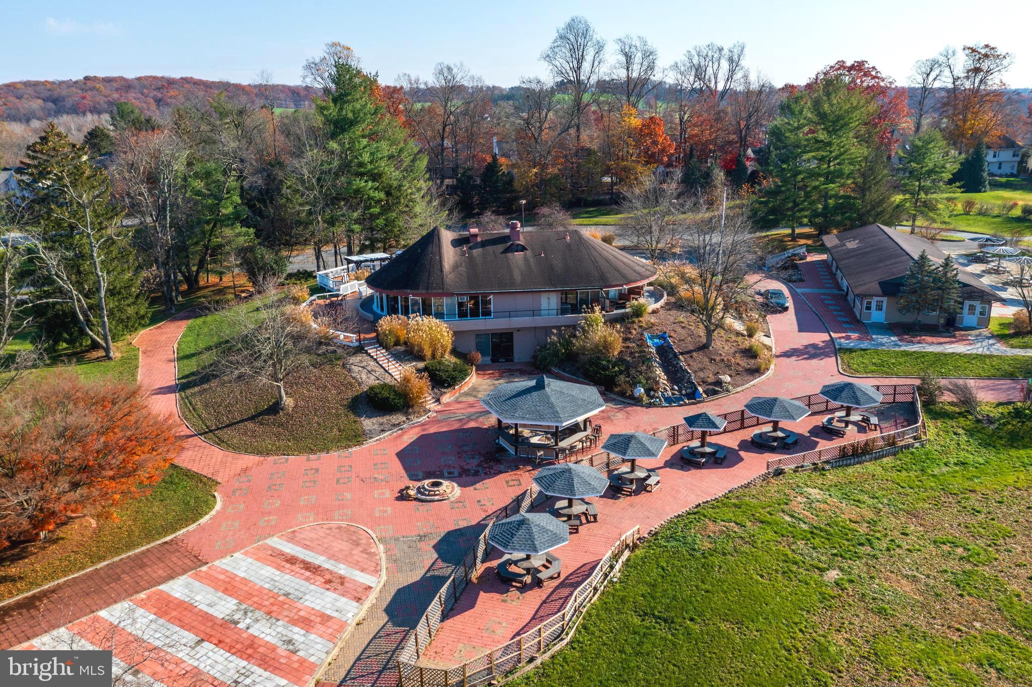 WESTWINDS - Commercial Sale