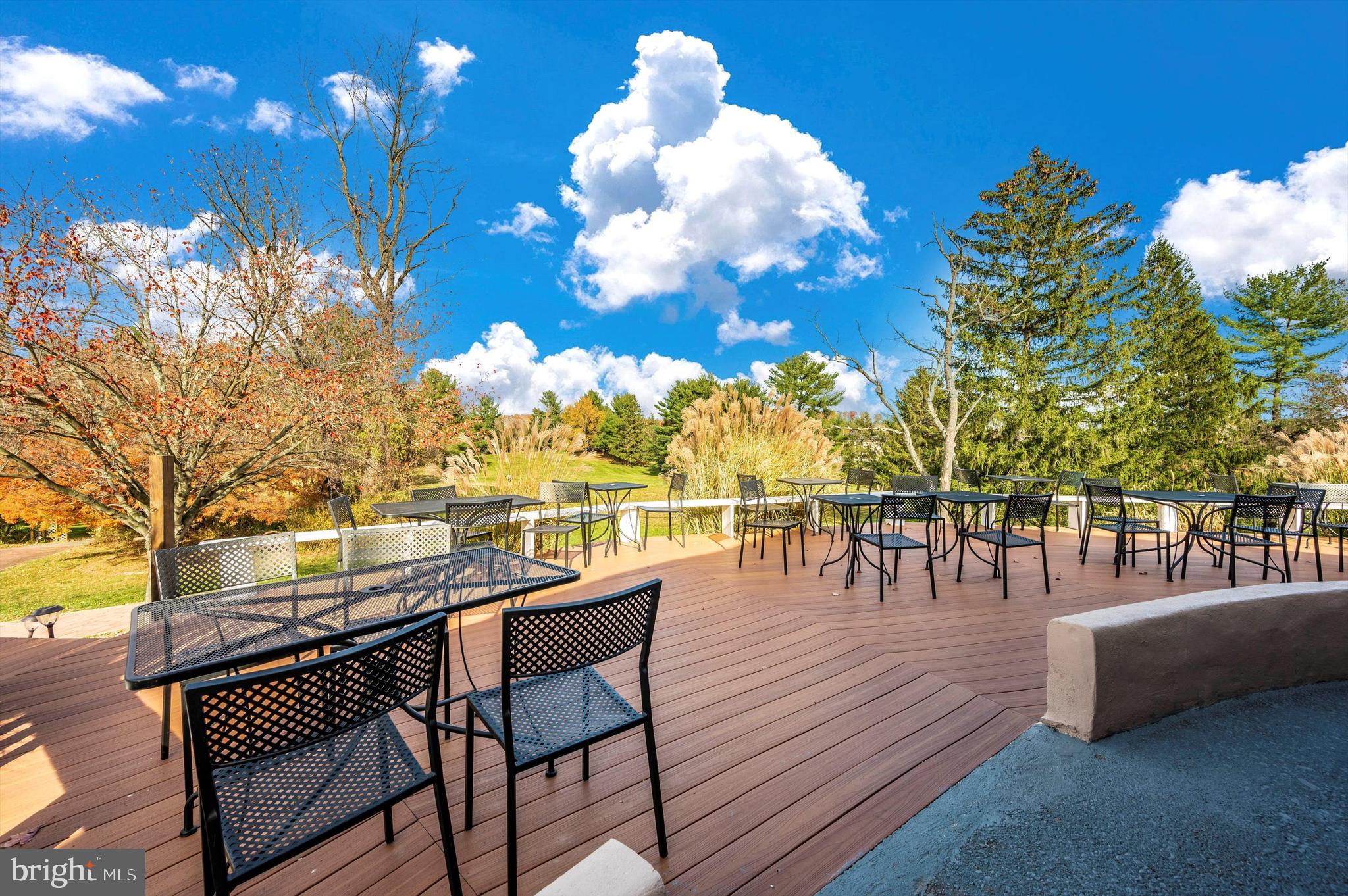 WESTWINDS - Commercial Sale