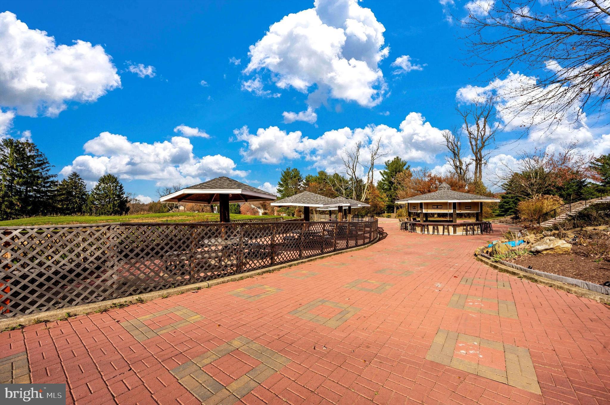 WESTWINDS - Commercial Sale