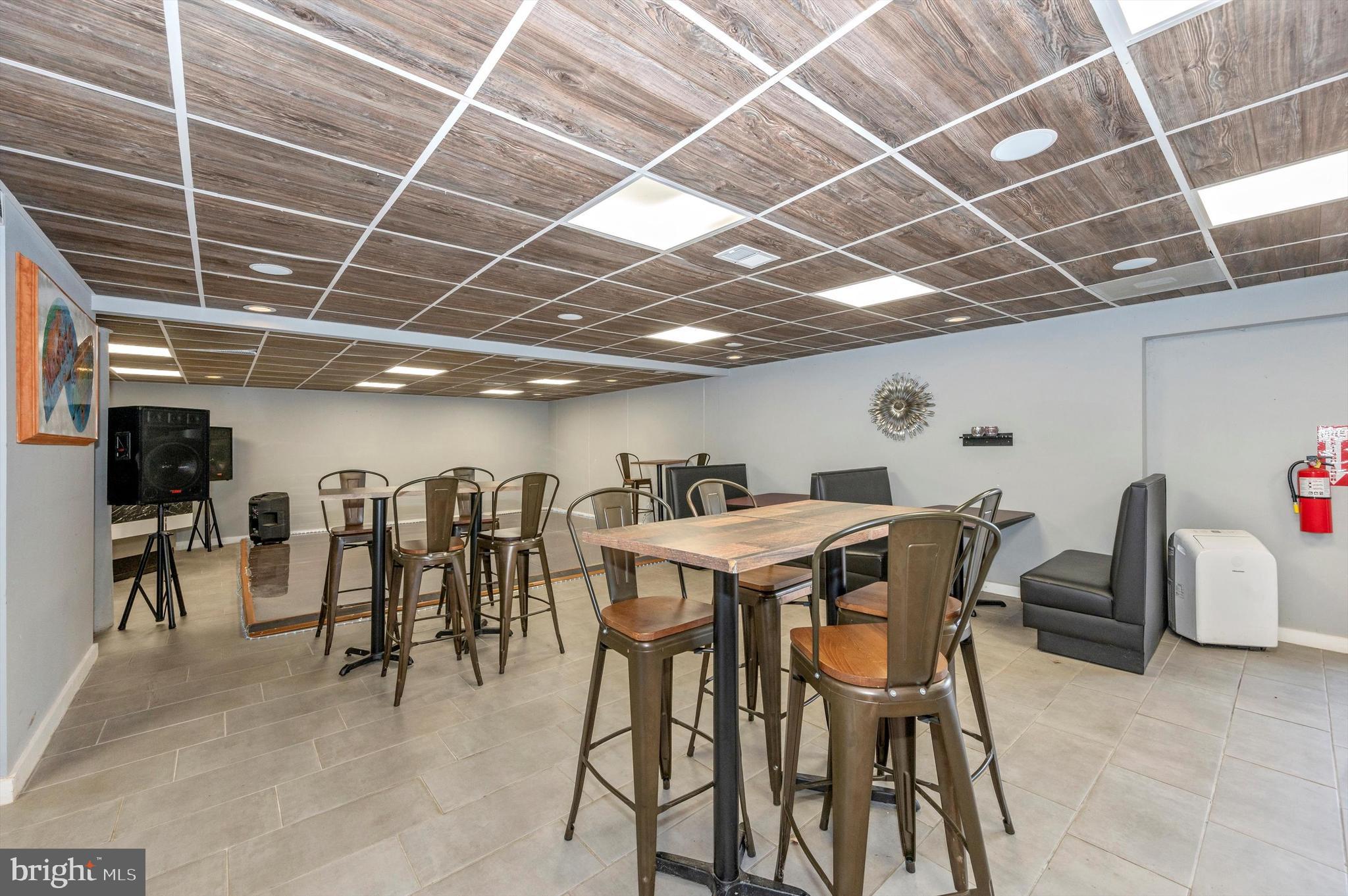 WESTWINDS - Commercial Sale